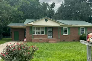 106 S Wilkes St, Chadbourn, NC 28431 - Photo 1
