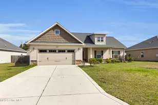 518 New Hanover Trl, Jacksonville, NC 28546 - Photo 1