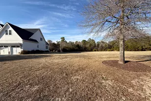 206 Cumberland Dr, Newport, NC 28570 - Photo 1