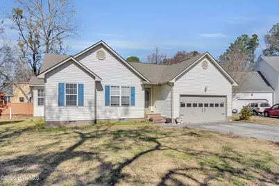 705 E Hightree Lane, New Bern, NC 28562 - Photo 1