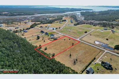 201 Mayflower Drive, Newport, NC 28570 - Photo 1
