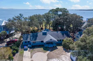 304 River Dr, Southport, NC 28461 - Photo 1