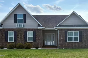 327 Nugget Trl, Elizabeth City, NC 27909 - Photo 1