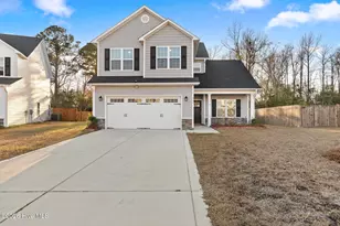 446 Nantucket Trl, Sneads Ferry, NC 28460 - Photo 1
