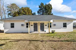300 Richlands Ave, Jacksonville, NC 28540 - Photo 1