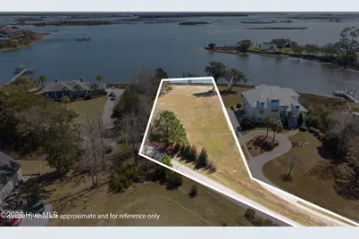 114 Elizabeth Way Court, Swansboro, NC 28584 - Photo 1