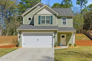 218 Brisbane Dr, Aberdeen, NC 28315 - Photo 1