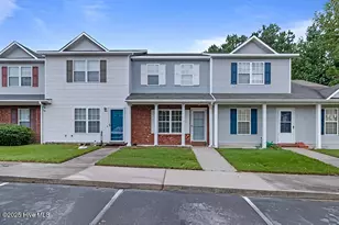 305 Meadowbrook Ln, Jacksonville, NC 28546 - Photo 1