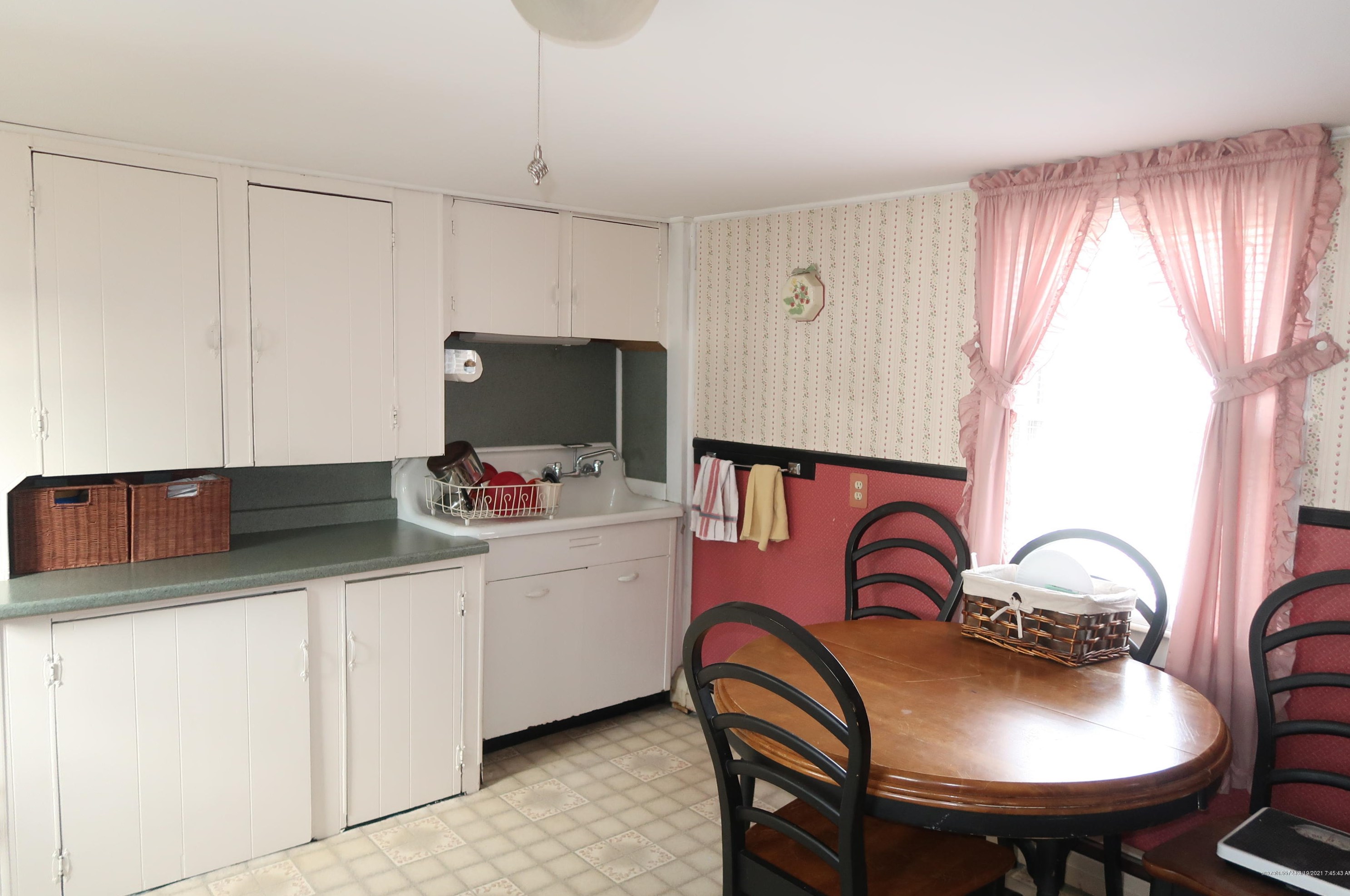 57 Washington St, Augusta, ME 04330