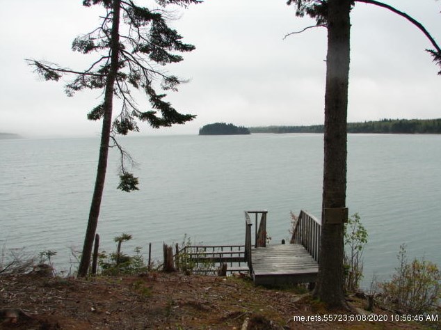 7 School Ln, Machias, ME 04654