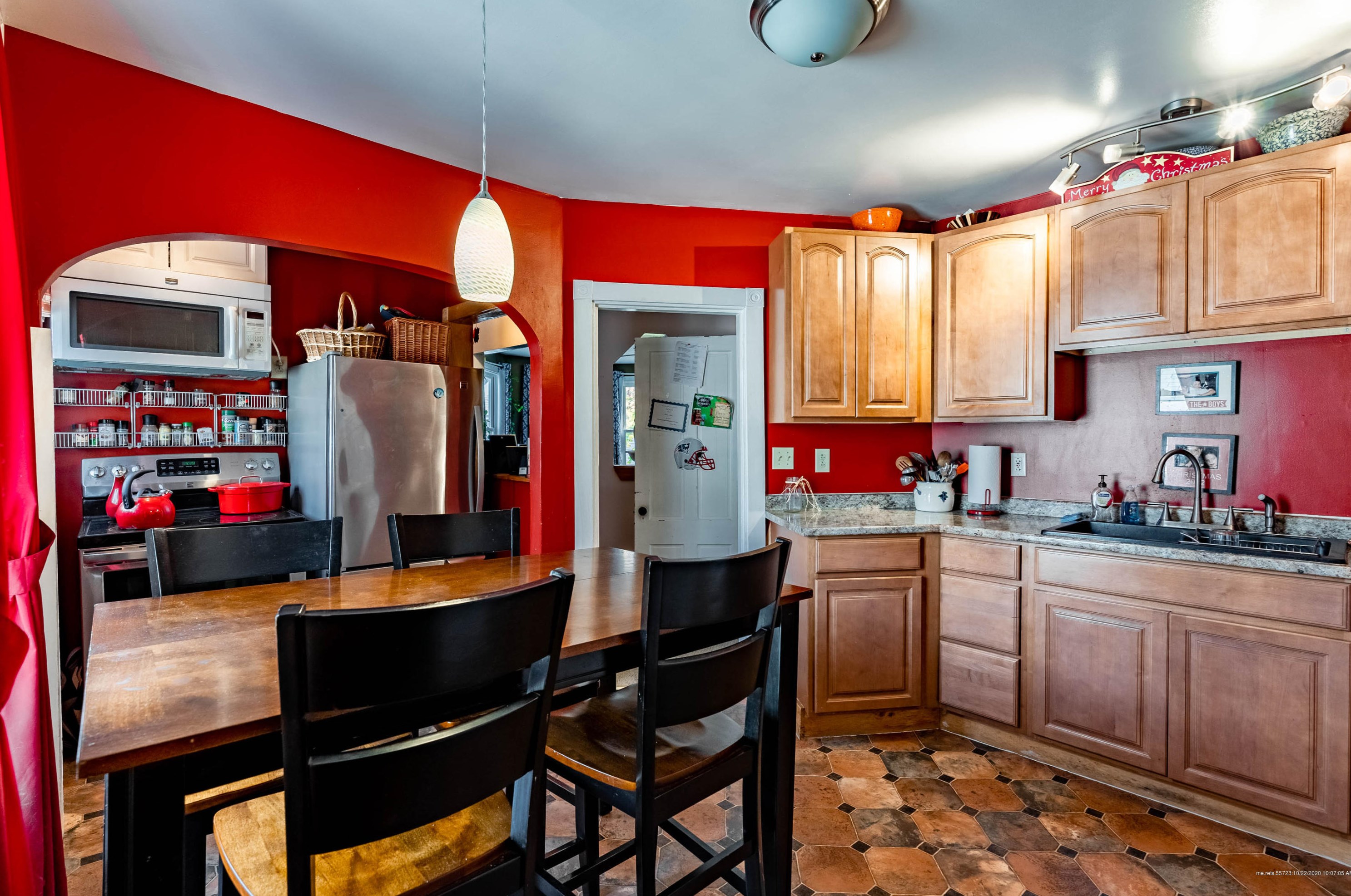 54 Irving St, Portland ME 04103-3403 exterior