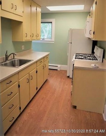 48 Center St, Ripley ME 04930-1342 exterior
