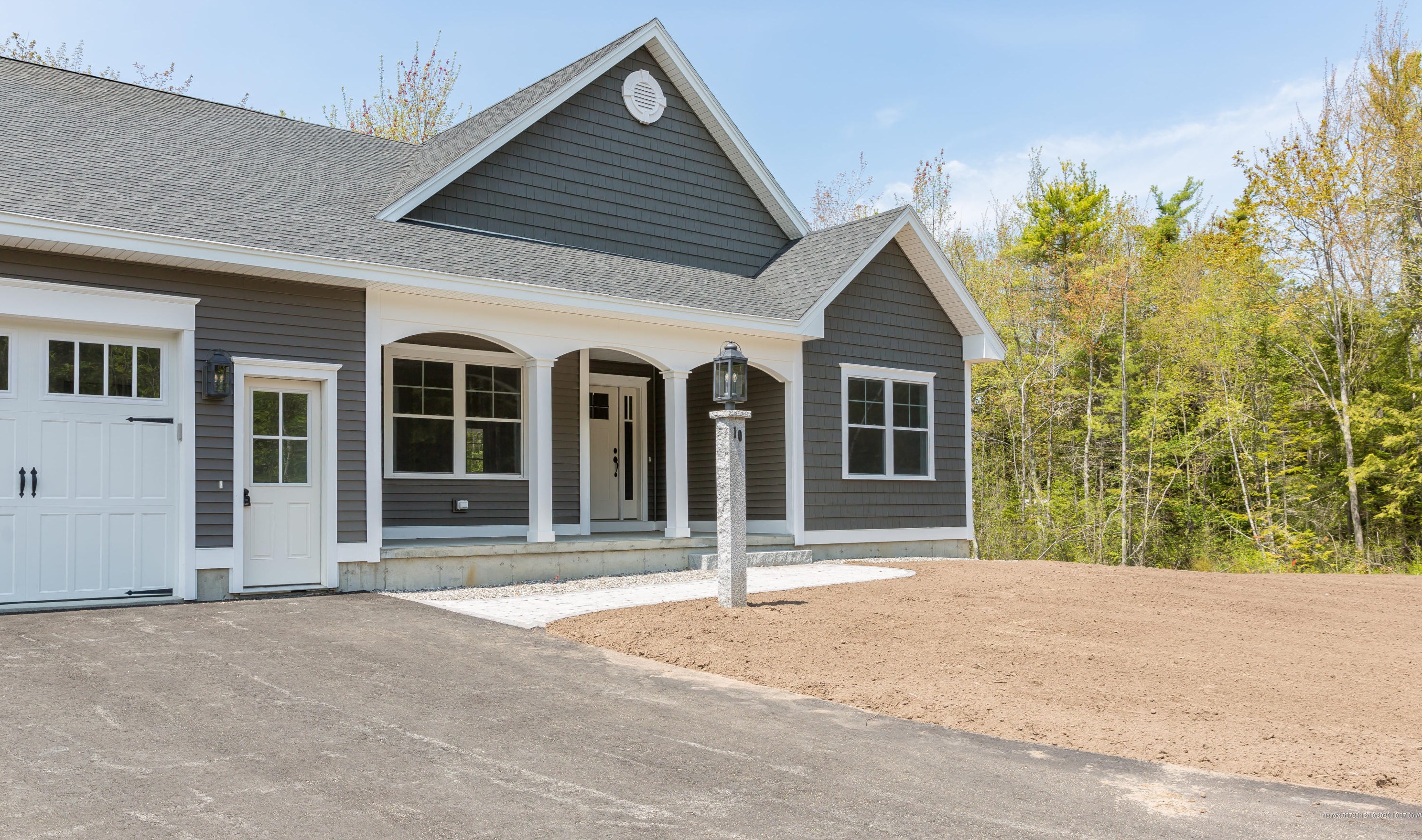 40 Burnham Rd, Scarborough, ME 04074-9126