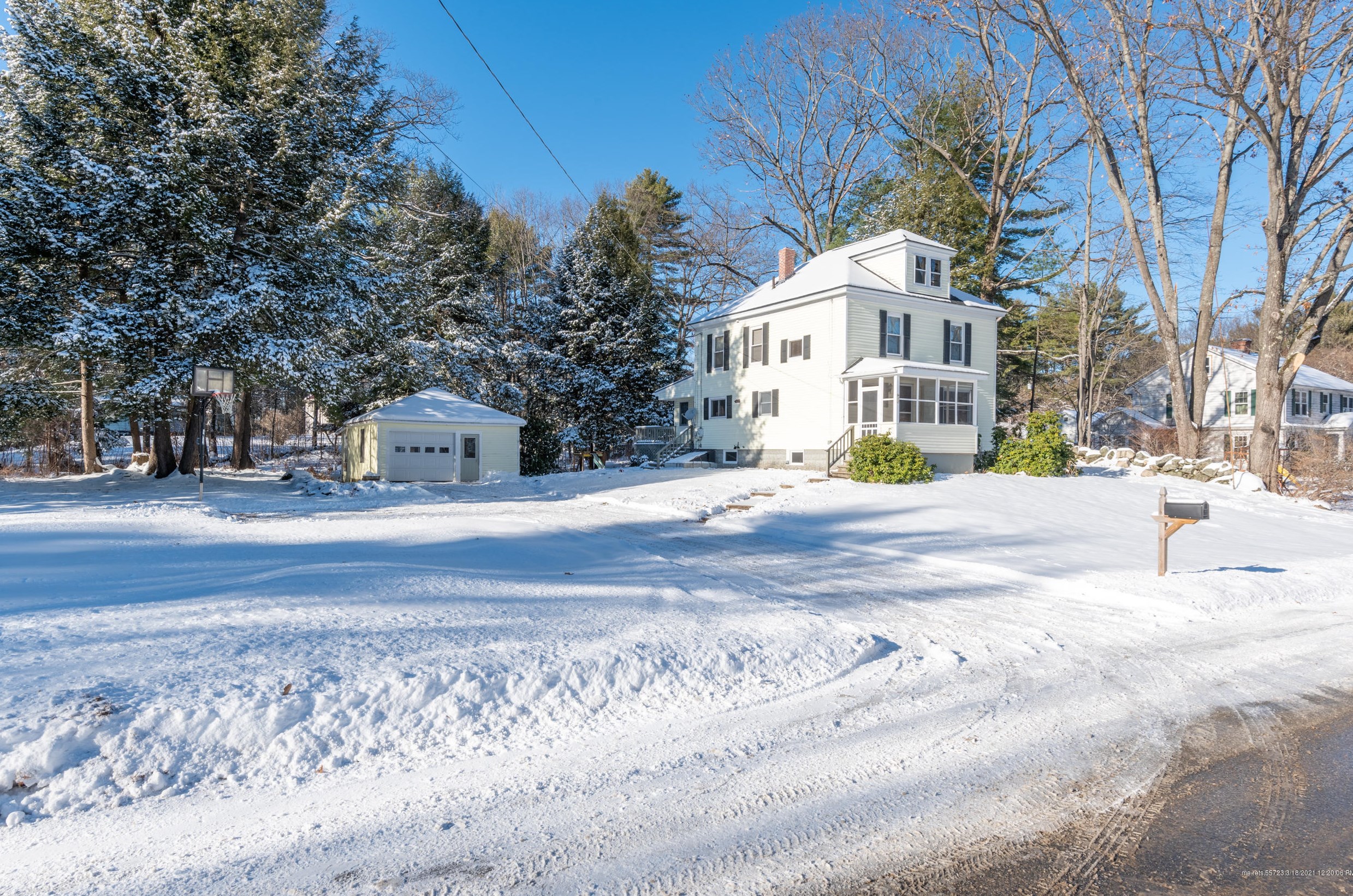 30 Shurtleff Ave, South Paris, ME 04281