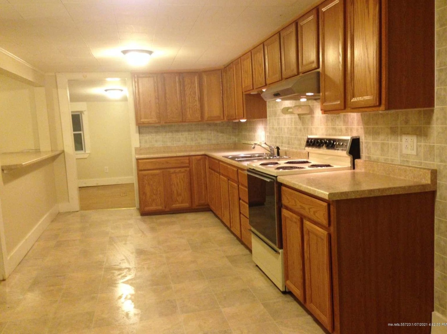 395 Hatch Rd, Auburn, ME 04210 exterior