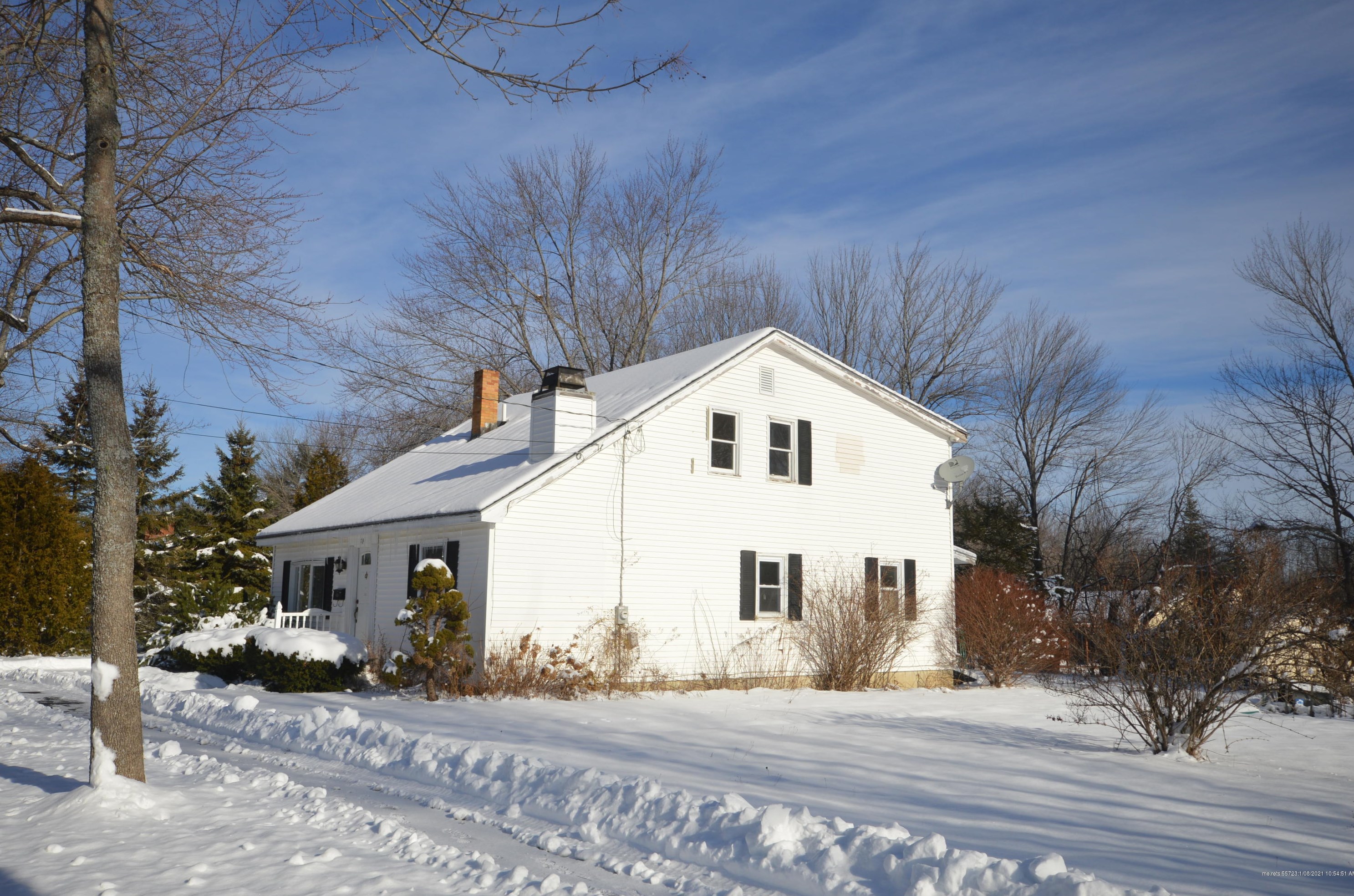 89 Dartmouth St, Bangor, ME 04401-4125