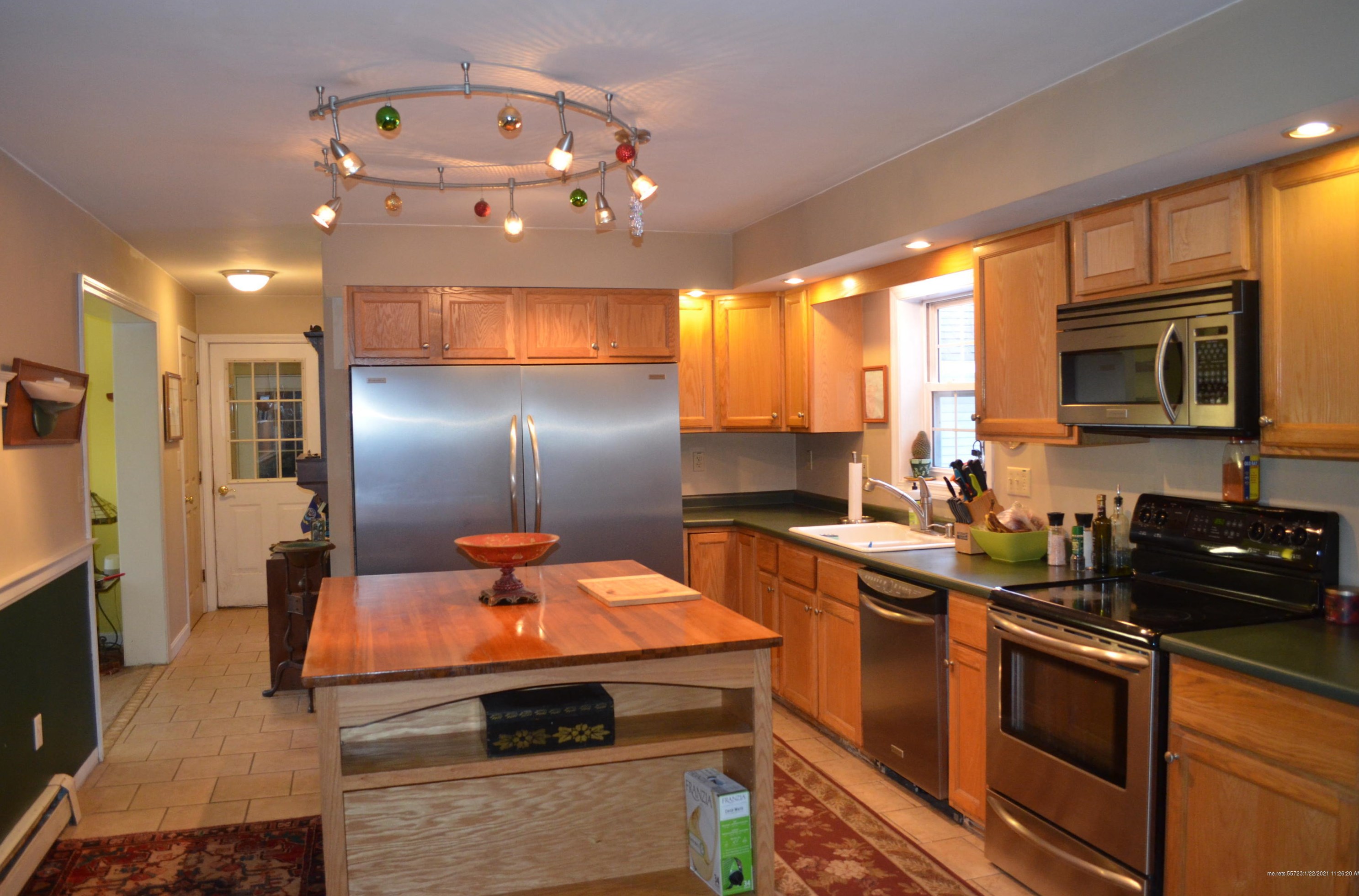 20 Townline Rd, Boothbay, ME 04537-4453