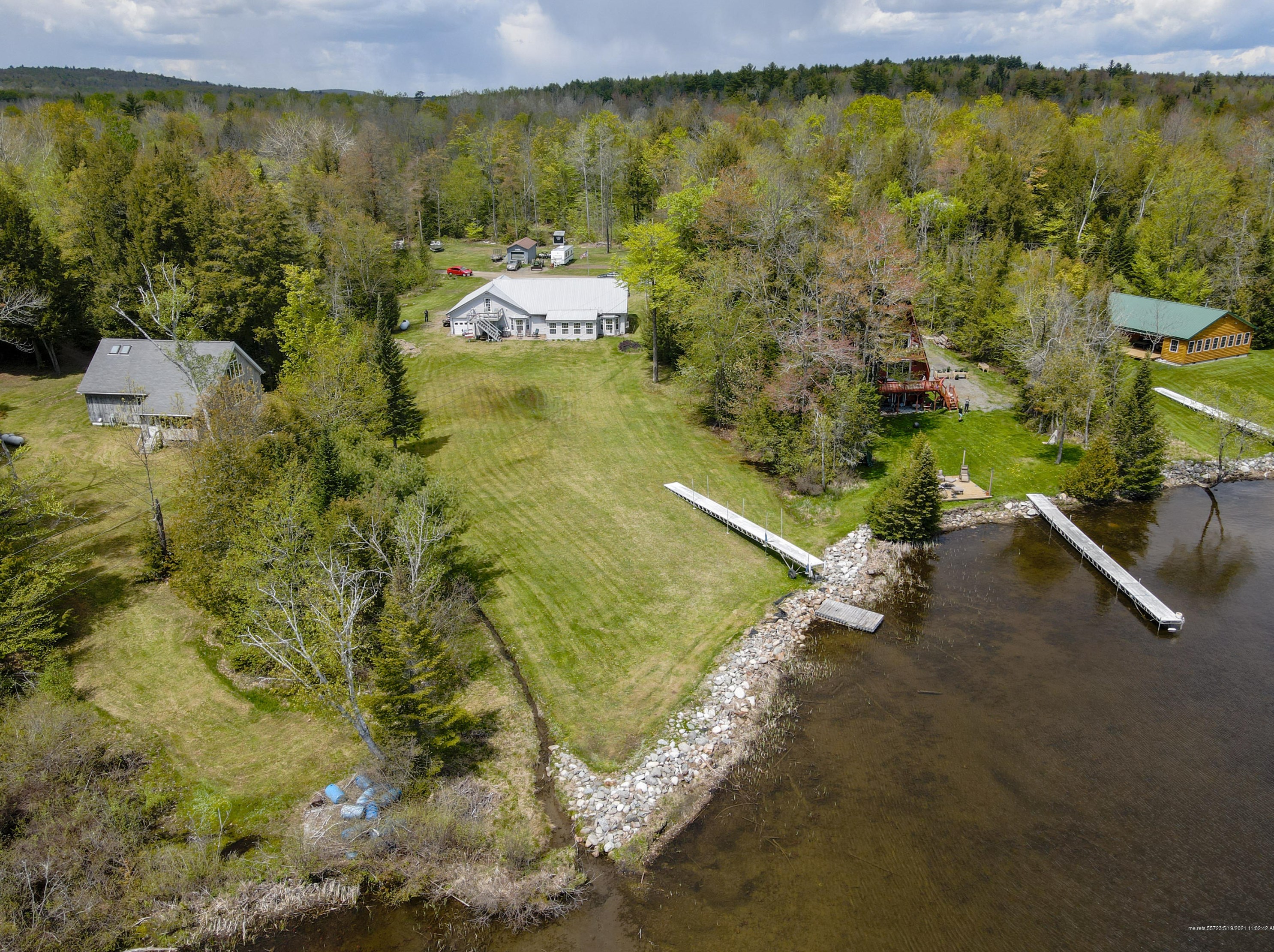 79 Glenwood Dr, Saint Albans, ME 04971