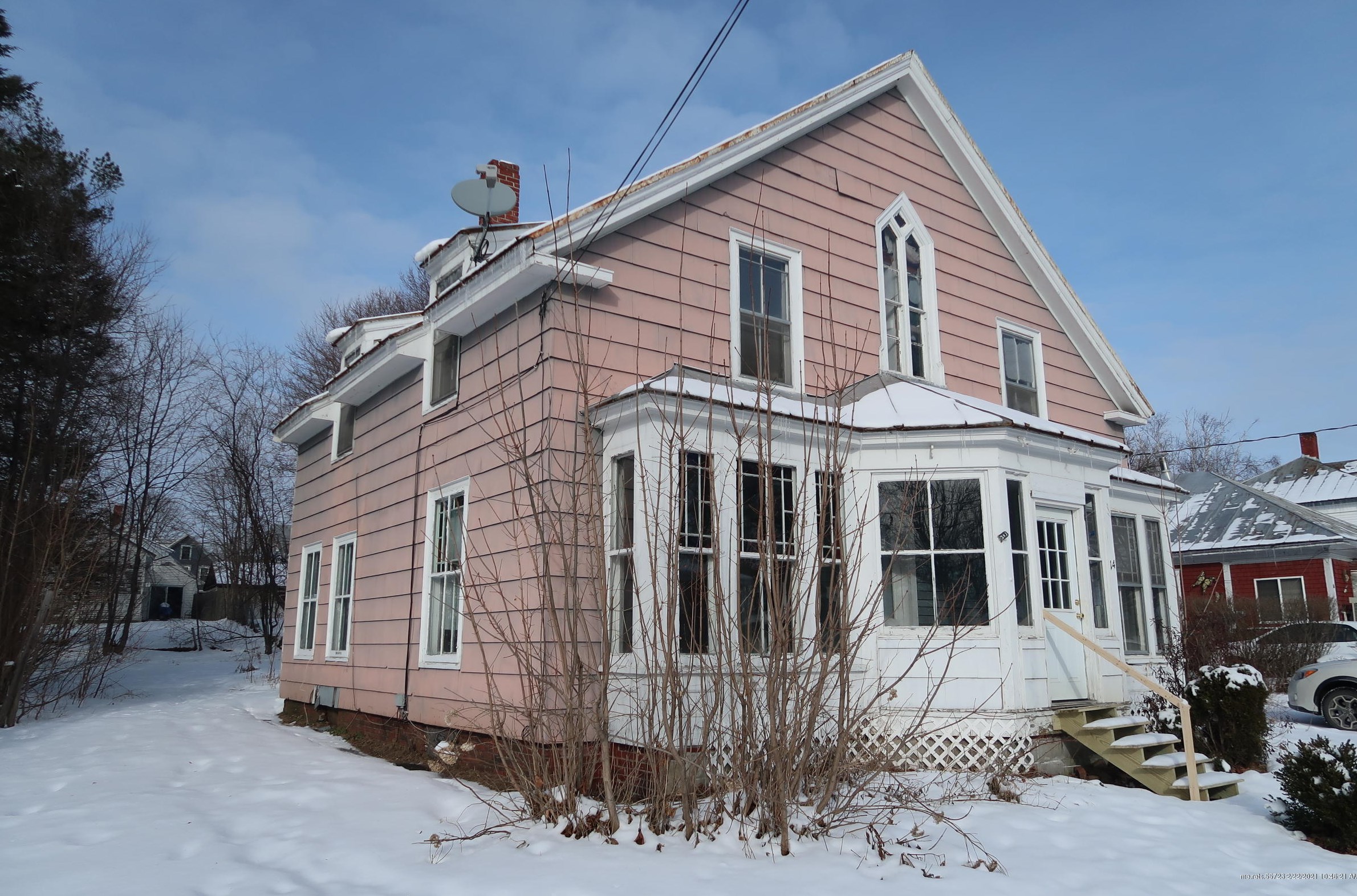 14 Heselton St, Skowhegan, ME 04976 exterior