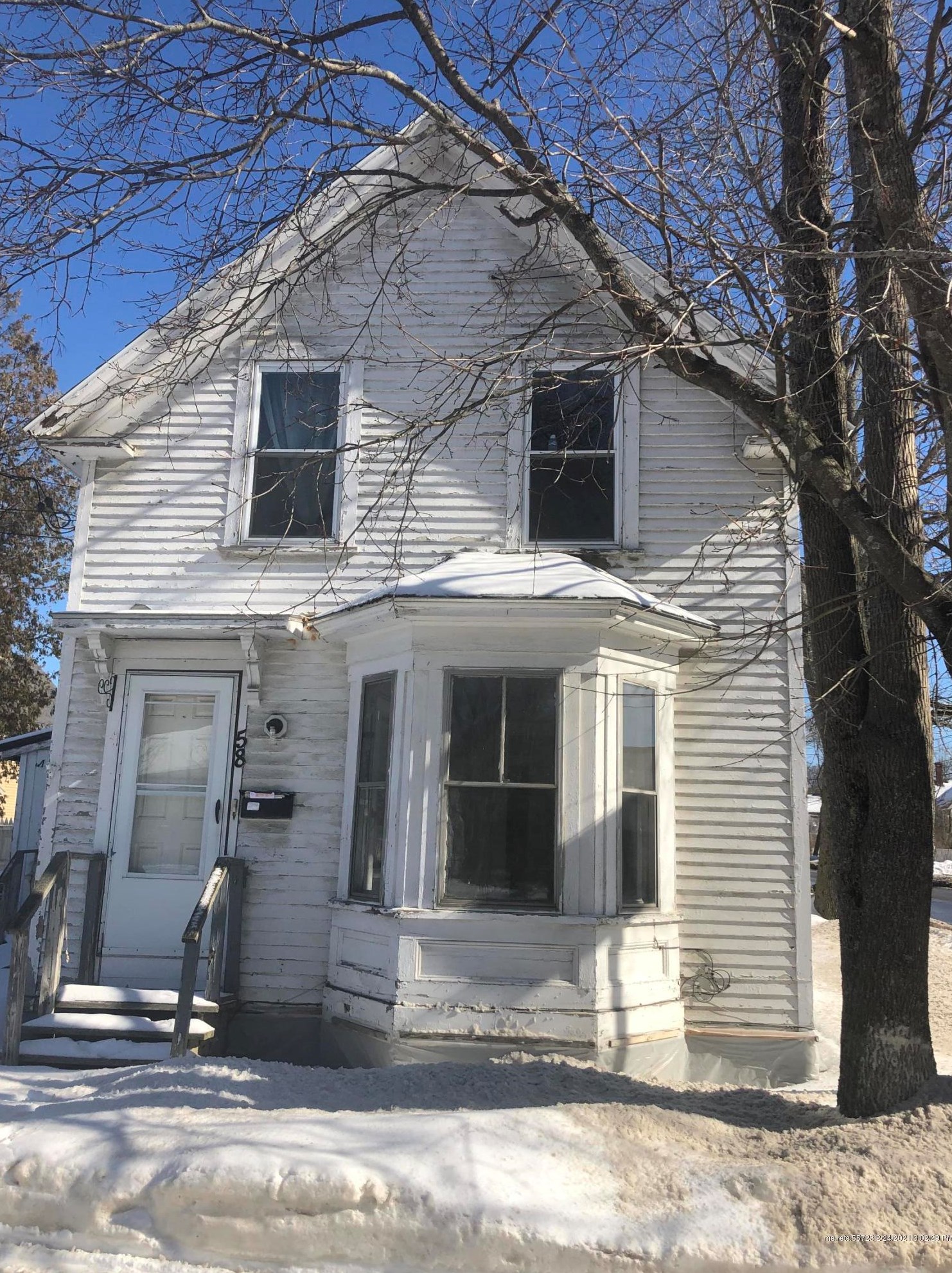 58 Elm St, Old Town, ME 04468-1509