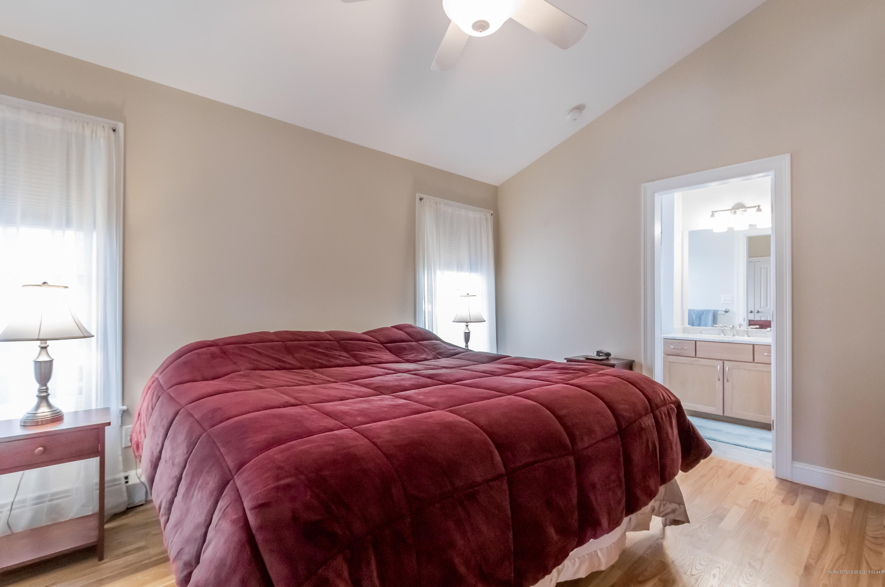 552 Main St, Portland ME 04106-5403 exterior