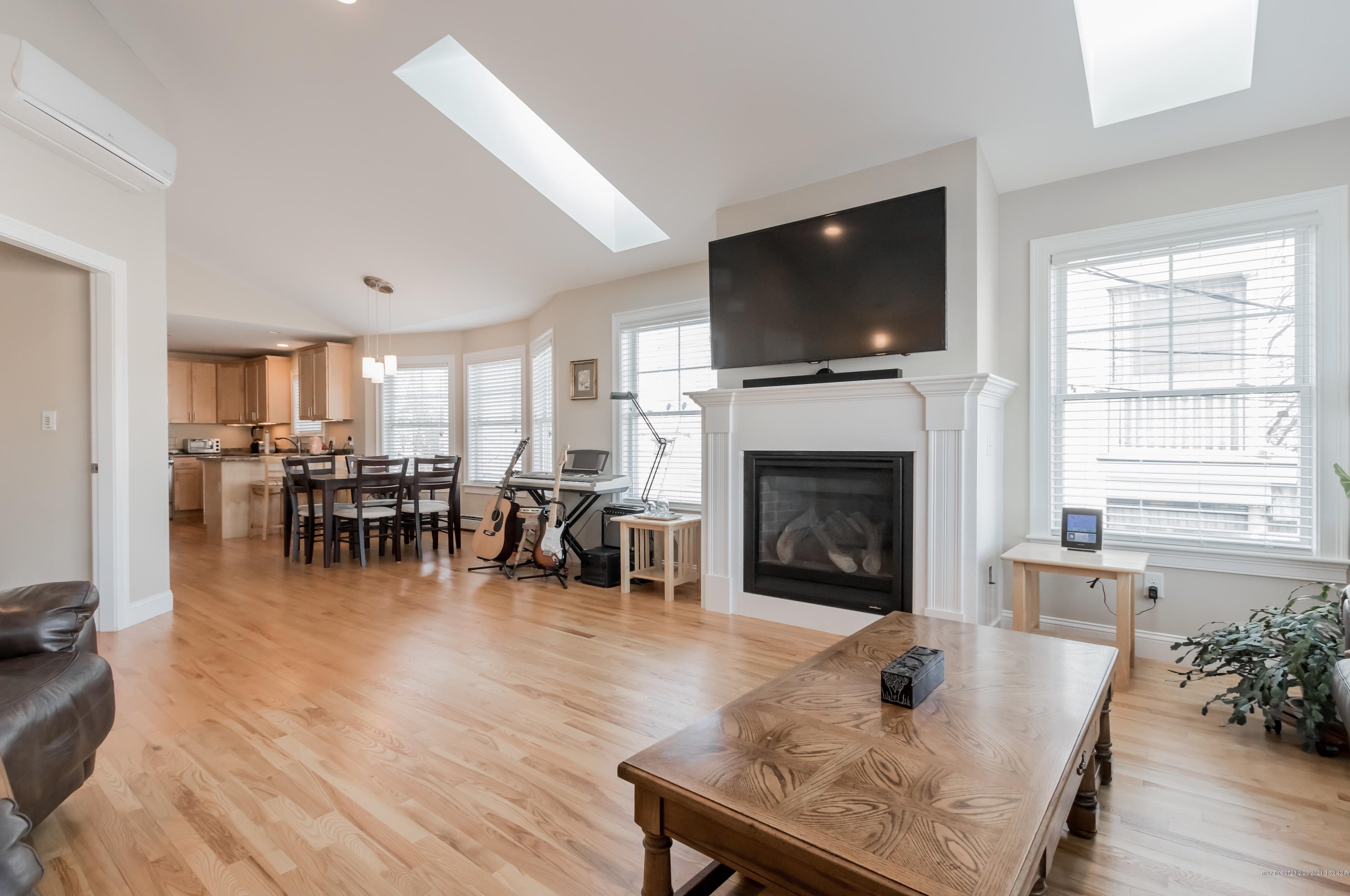 552 Main St, Portland ME 04106-5403 exterior