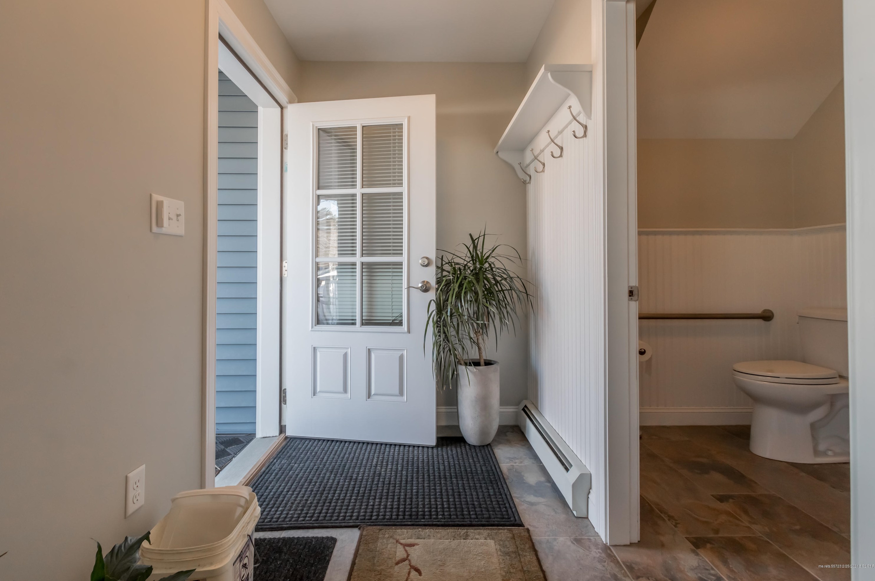 552 Main St, Portland ME 04106-5403 exterior