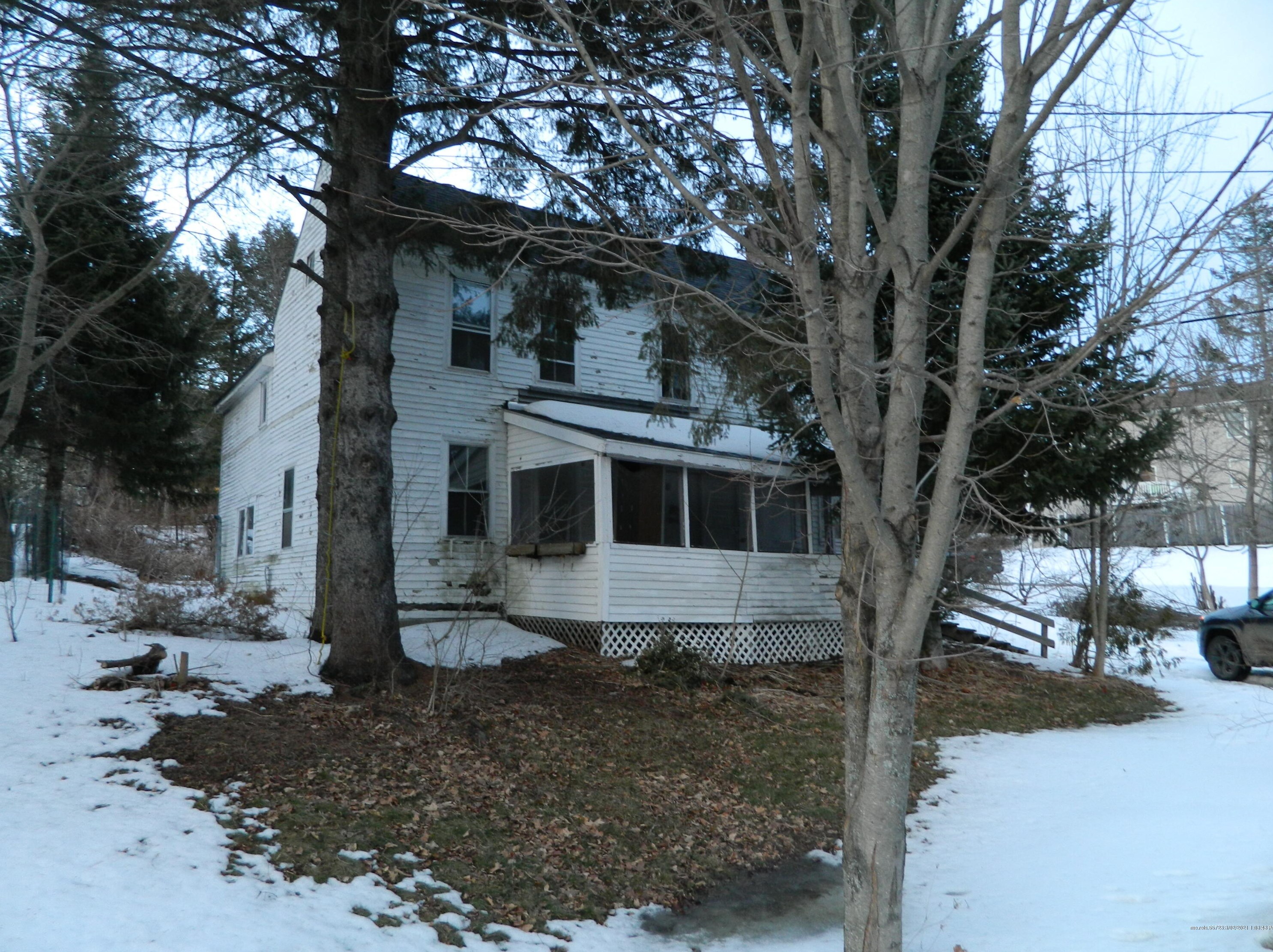 8 Dudley St, Newburgh, ME 04444 exterior