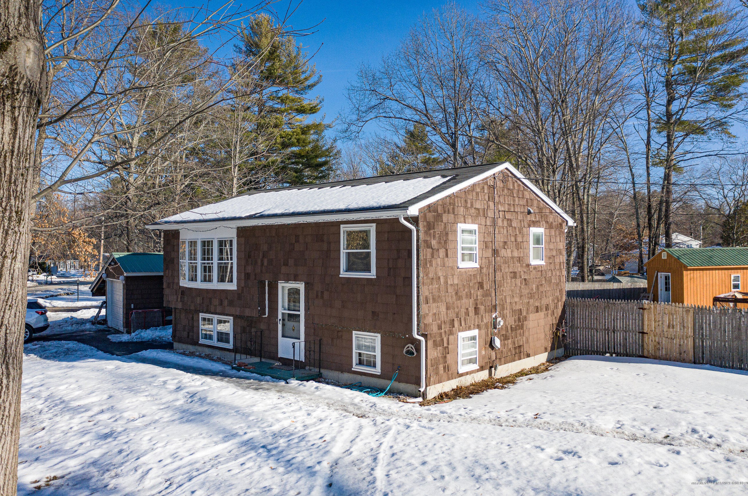 1 Chestnut Ave, Windham, ME 04062-5139
