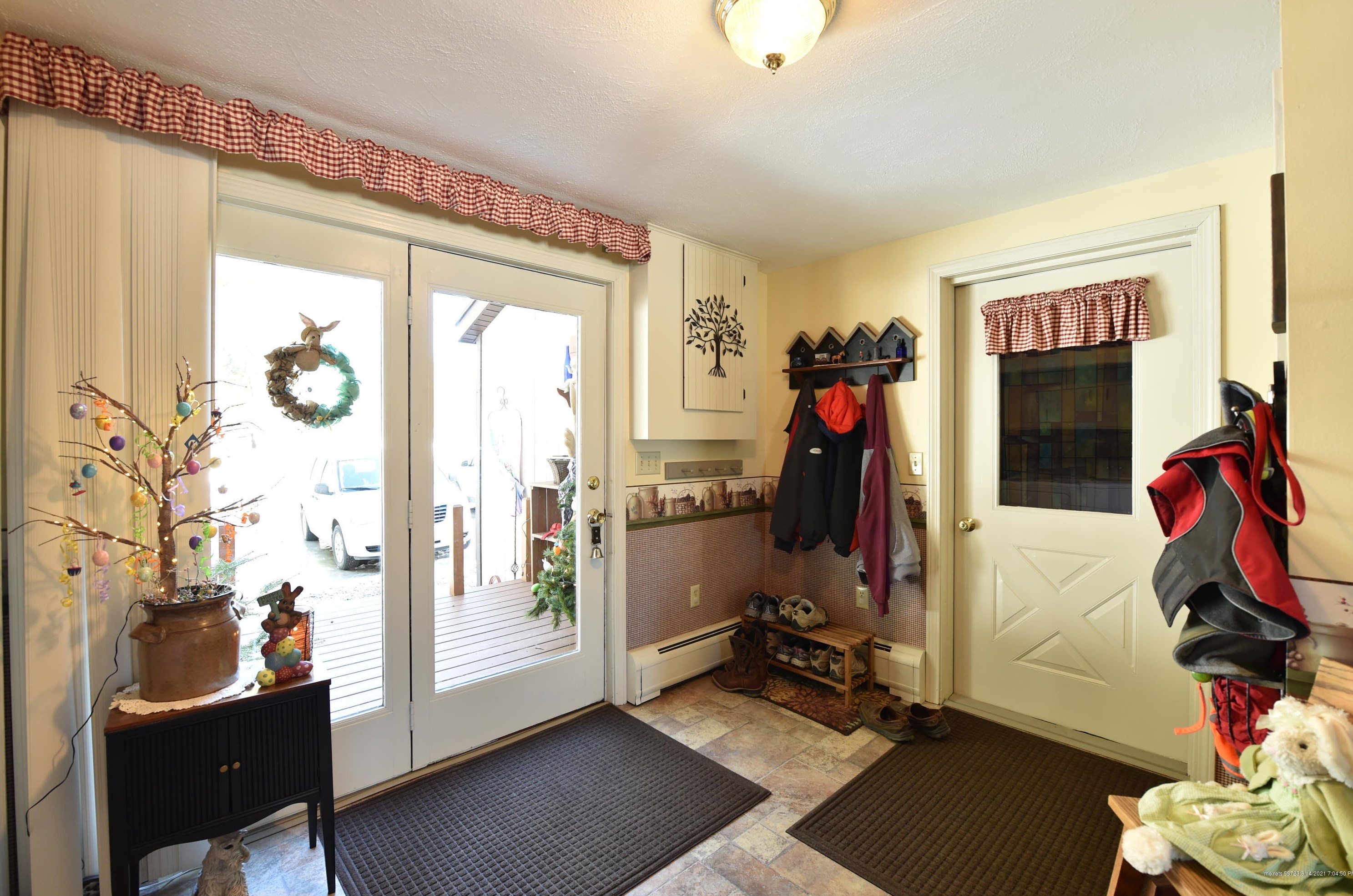 52 Ludden Ln, Lincoln, ME 04457-4508