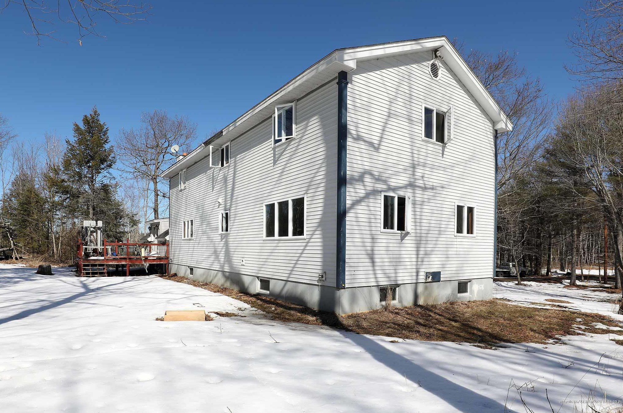 590 Hanson Rd, China, ME 04358-4032