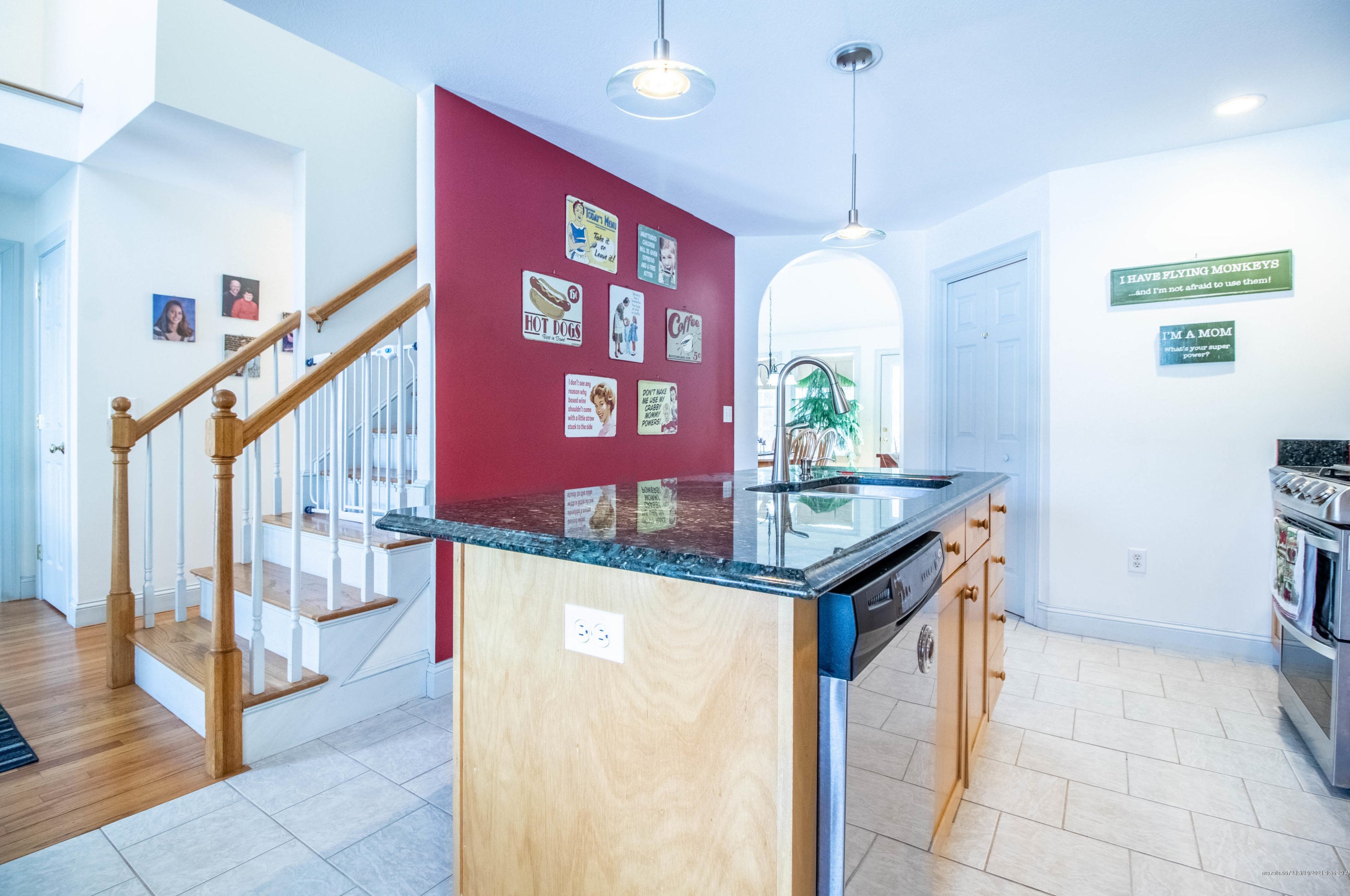 89 Alexander Dr, Gorham ME 04038-2161 exterior