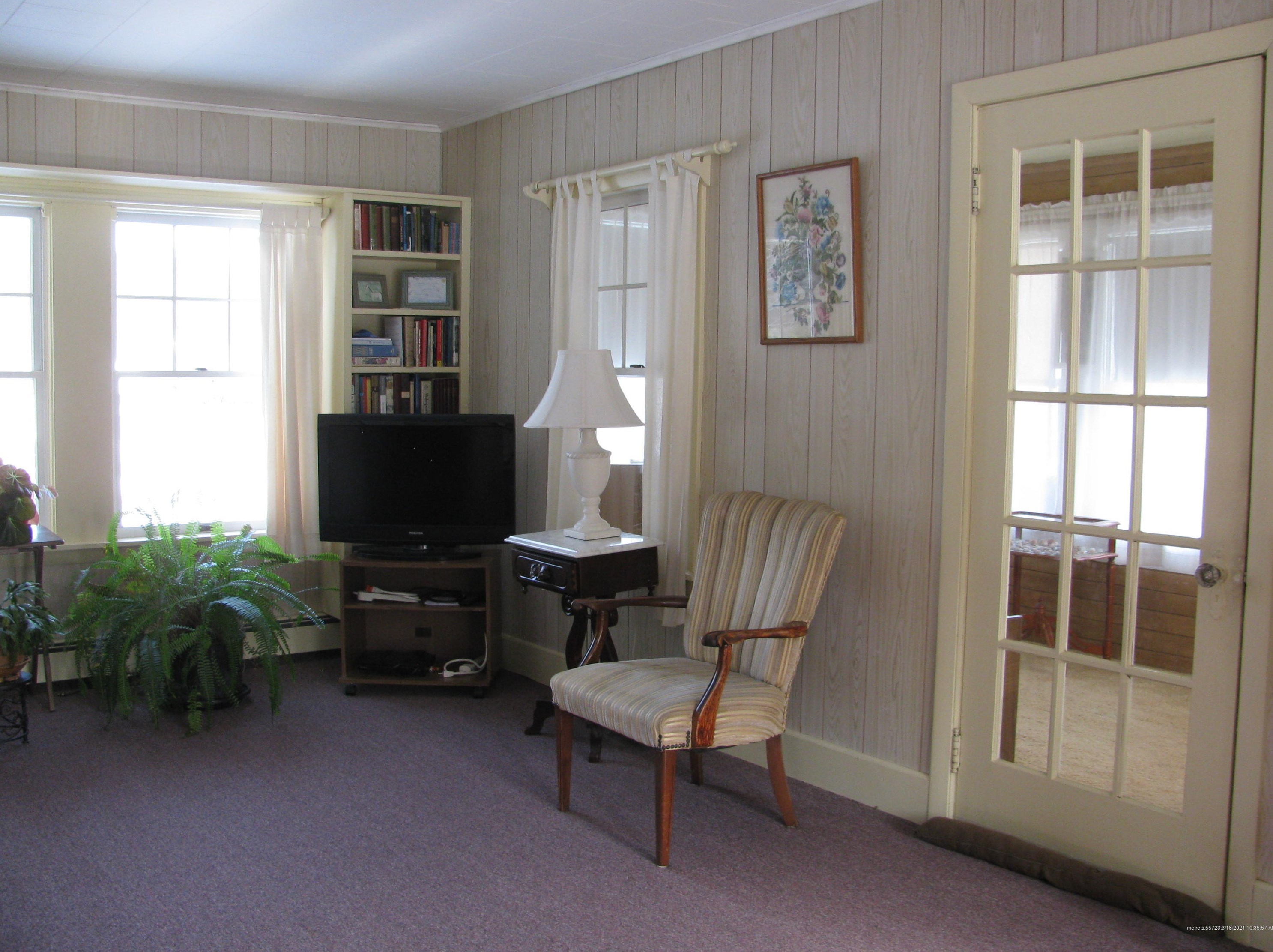 64 Grandview Ave, Auburn, ME 04210 exterior