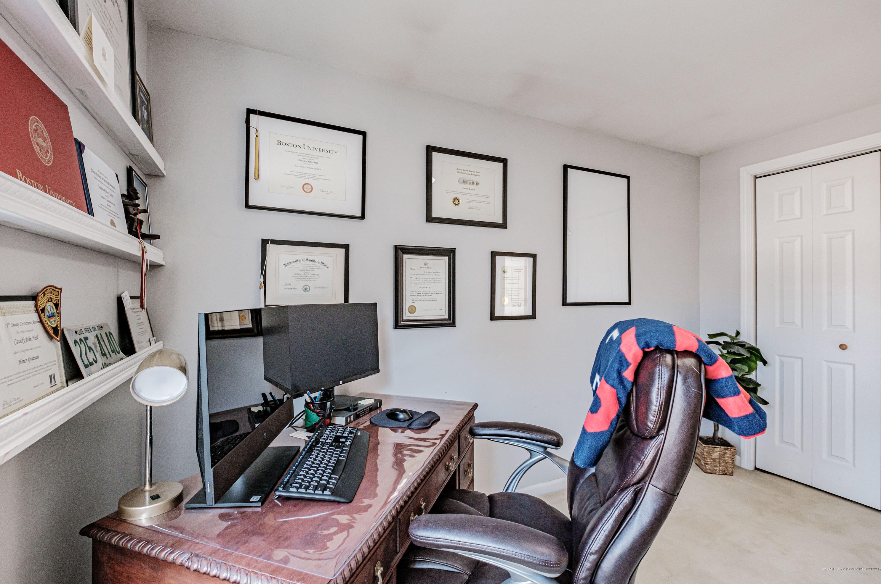 70 Ridgeland Ave, Portland ME 04106-4126 exterior