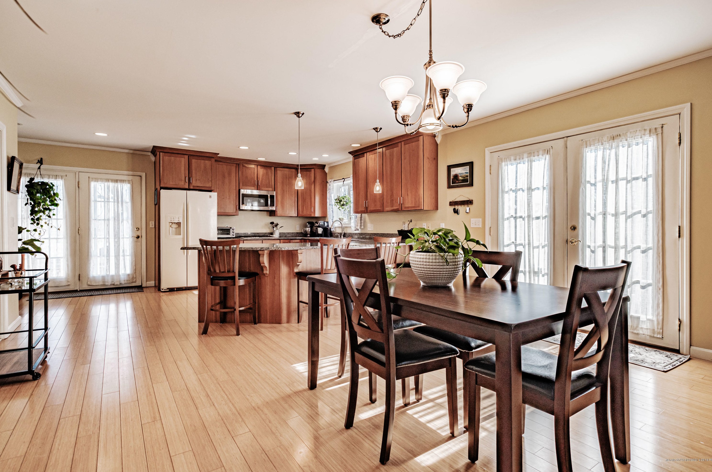 70 Ridgeland Ave, Portland ME 04106-4126 exterior