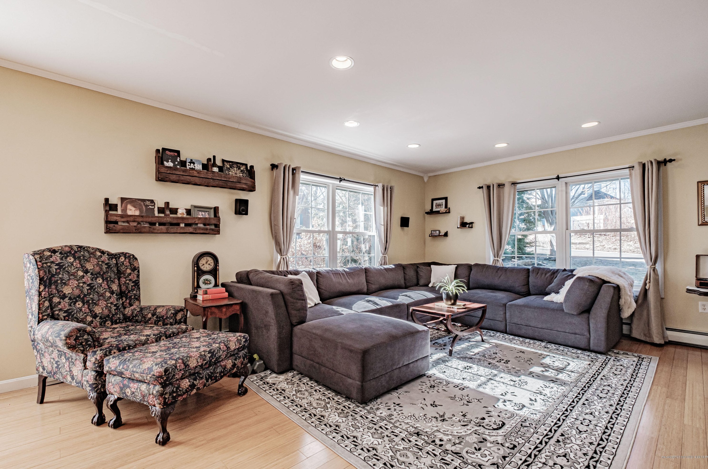 70 Ridgeland Ave, Portland ME 04106-4126 exterior