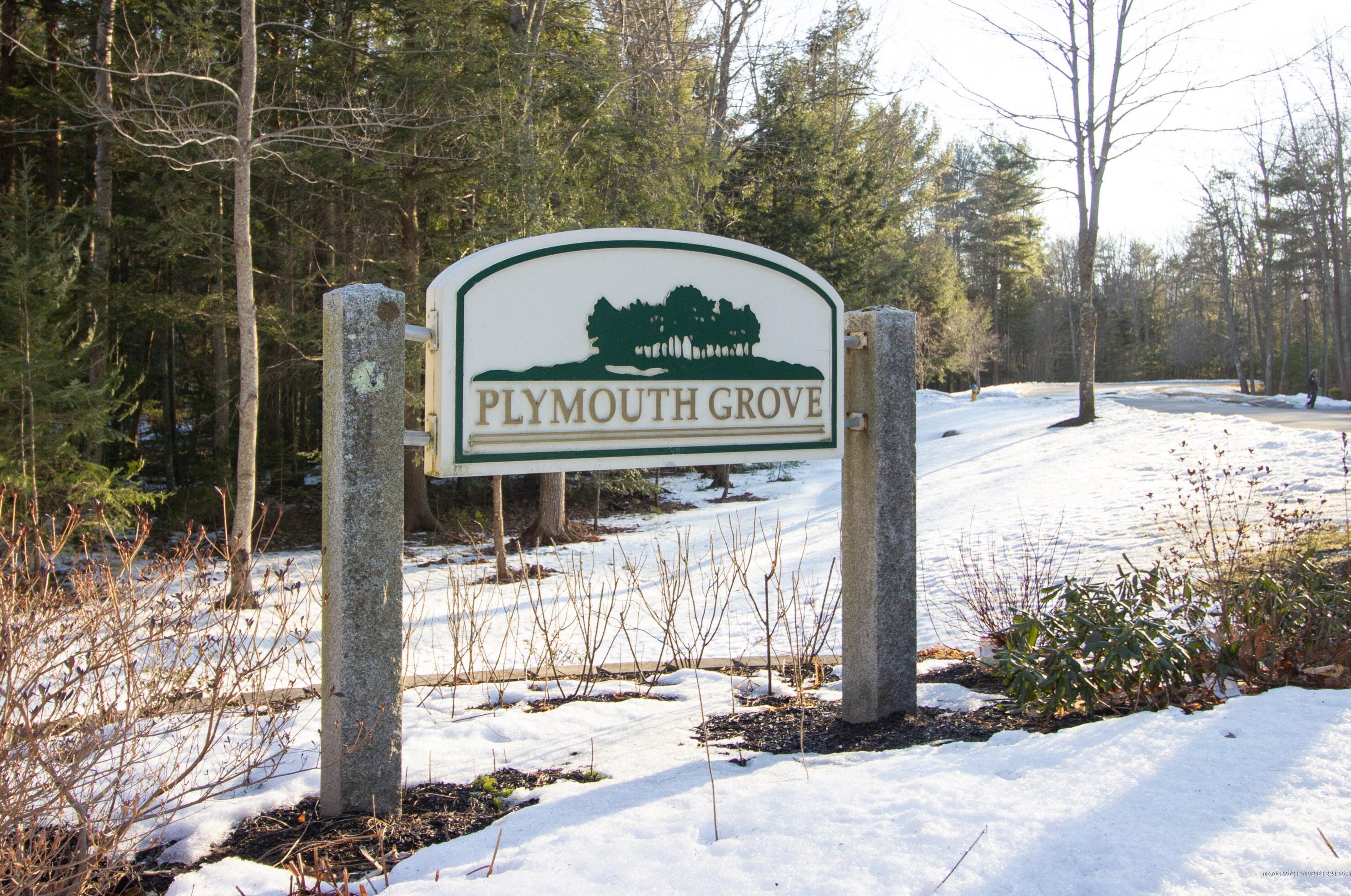 21 Plymouth Grove Dr, Kennebunk ME  04043-6999 exterior