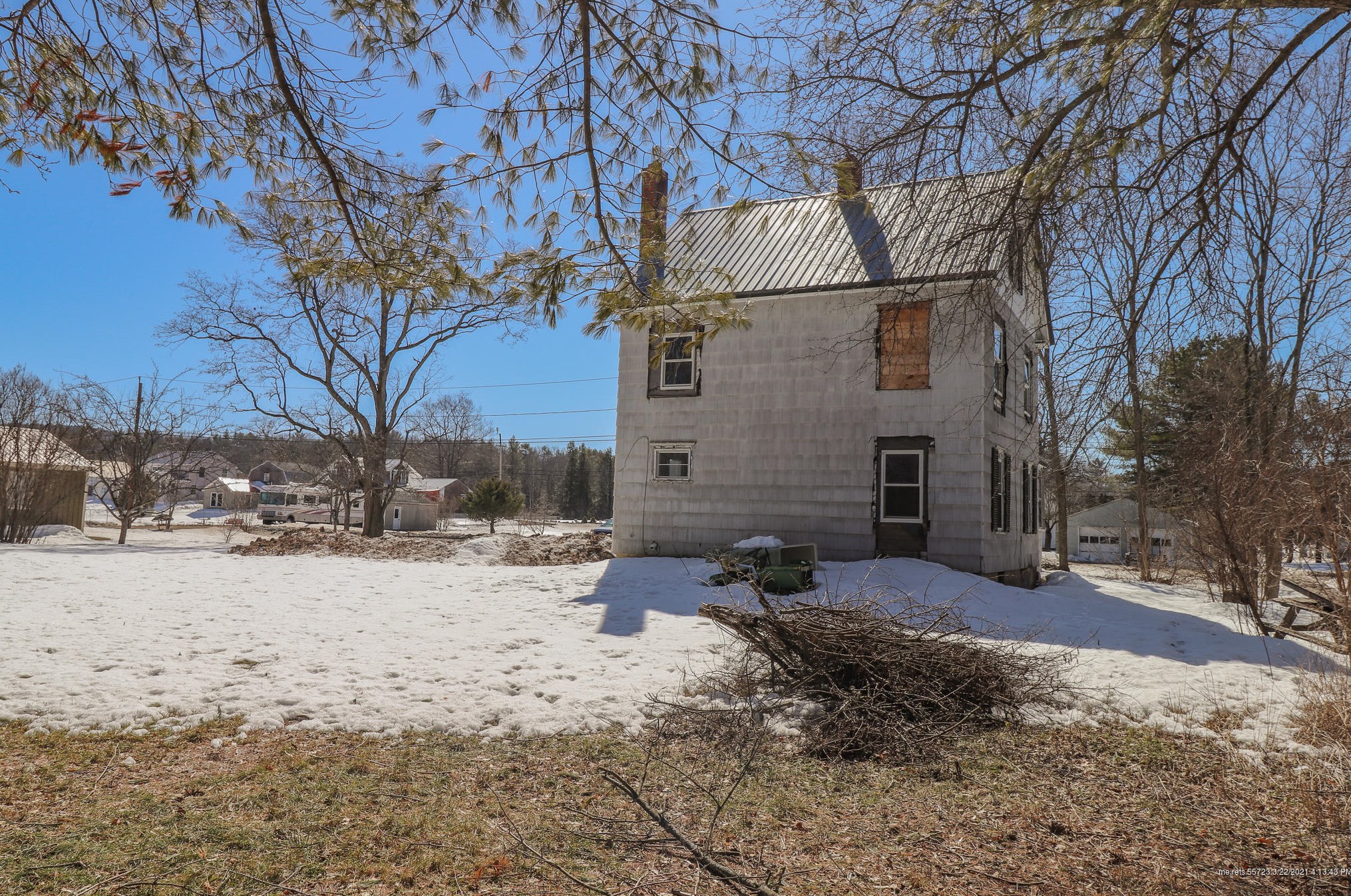 20 Dolloff St, Peru ME  04290-3011 exterior