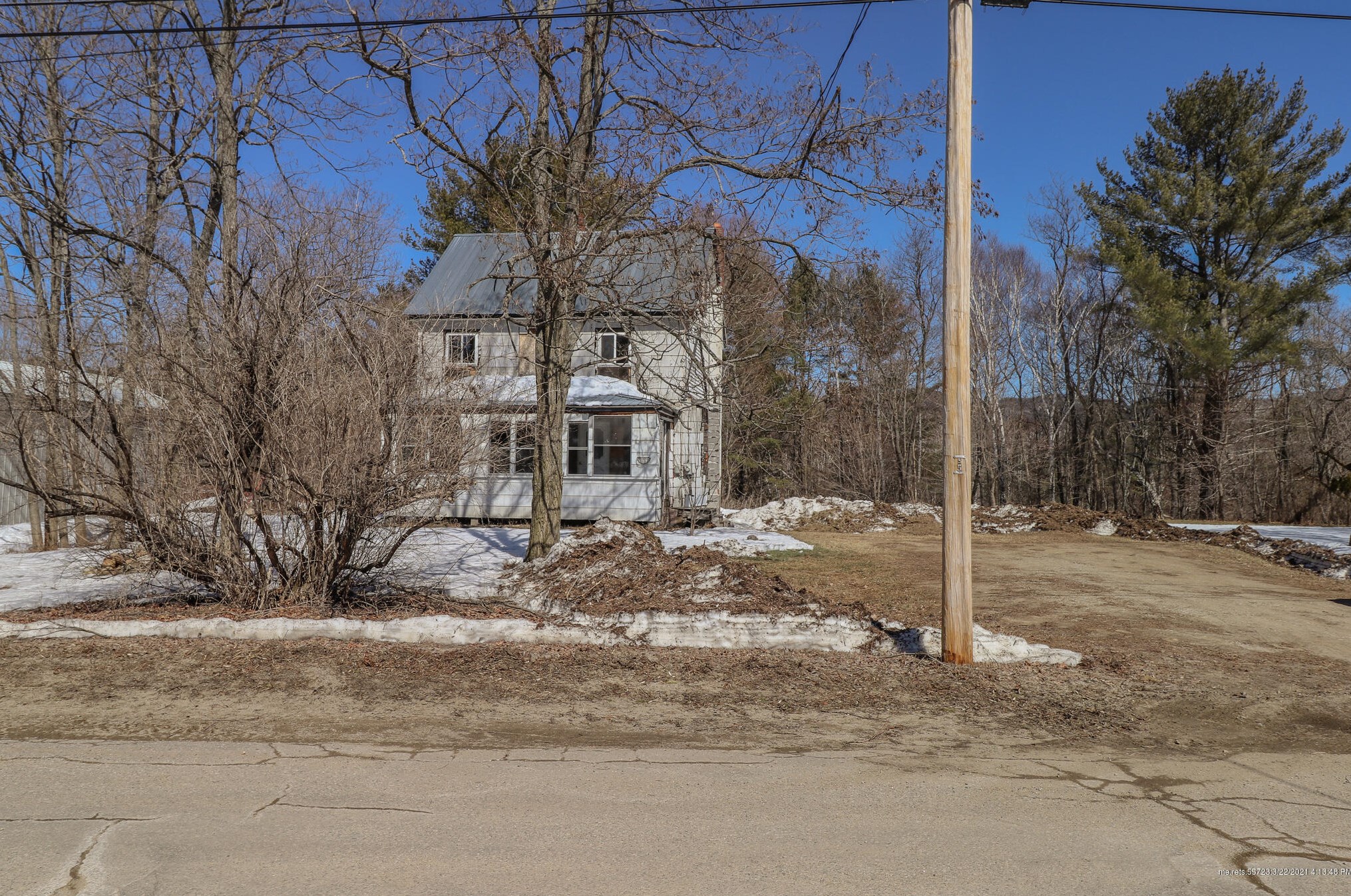 20 Dolloff St, Peru ME  04290-3011 exterior