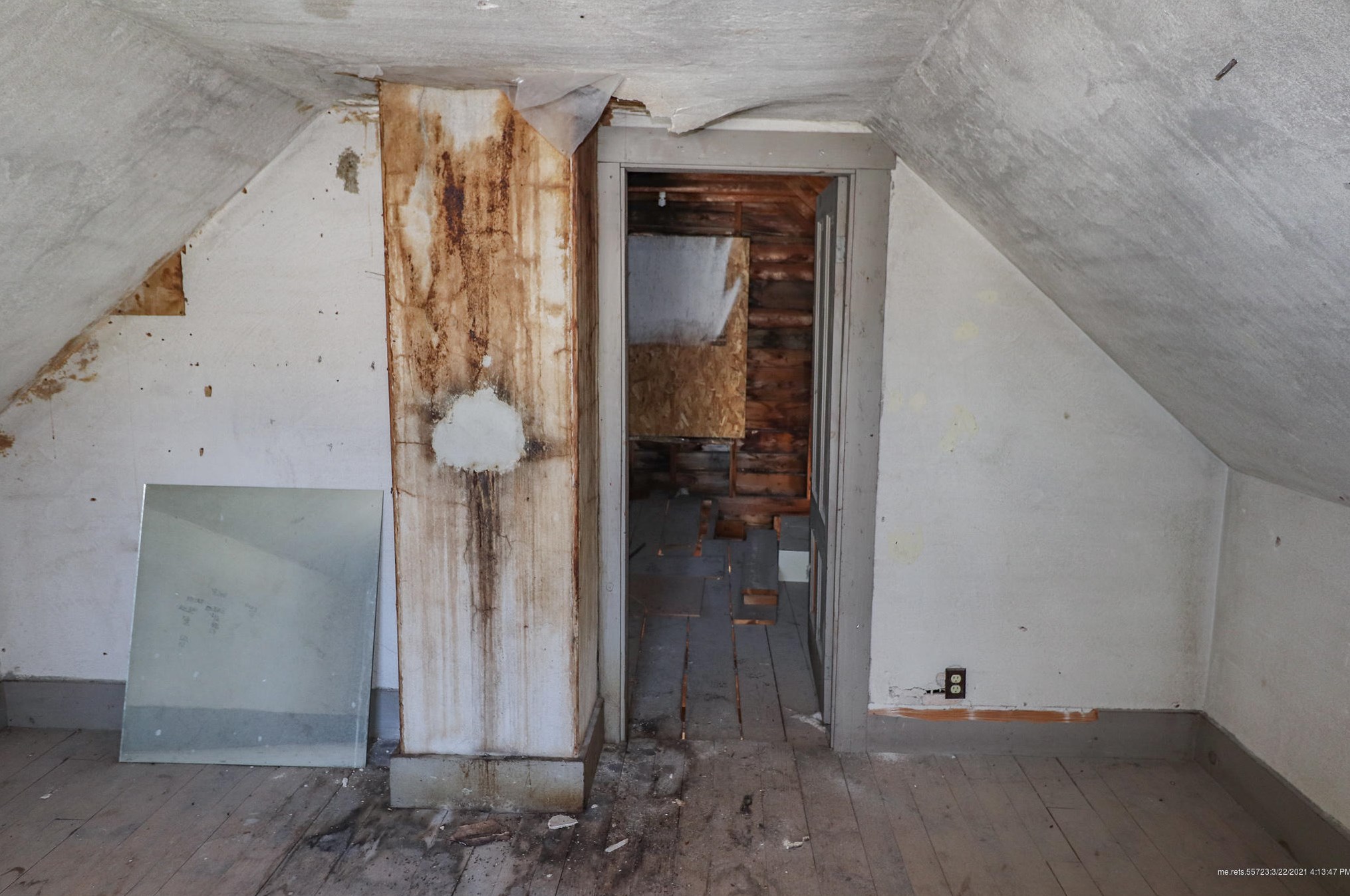 20 Dolloff St, Peru ME  04290-3011 exterior