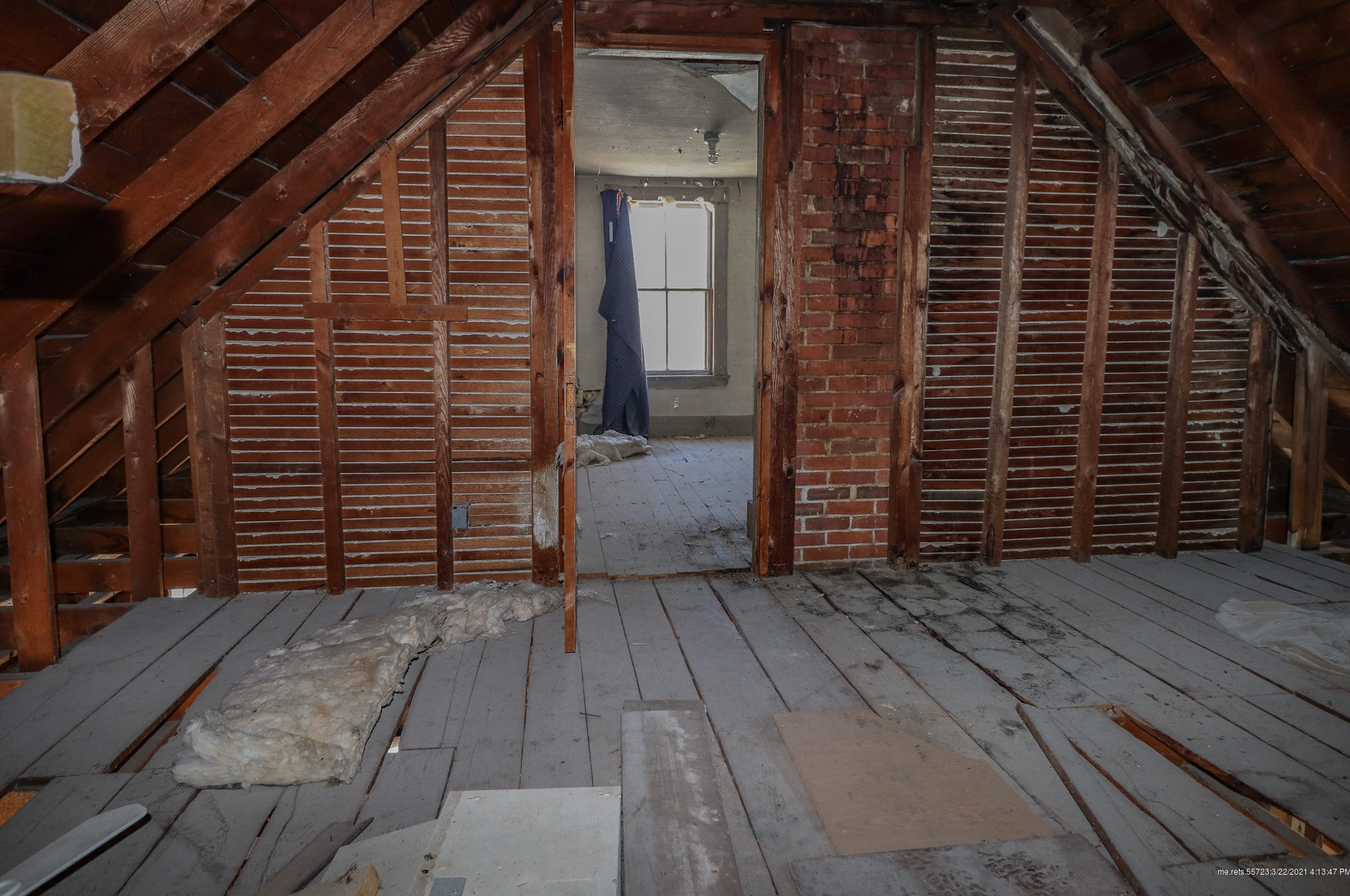 20 Dolloff St, Peru ME  04290-3011 exterior