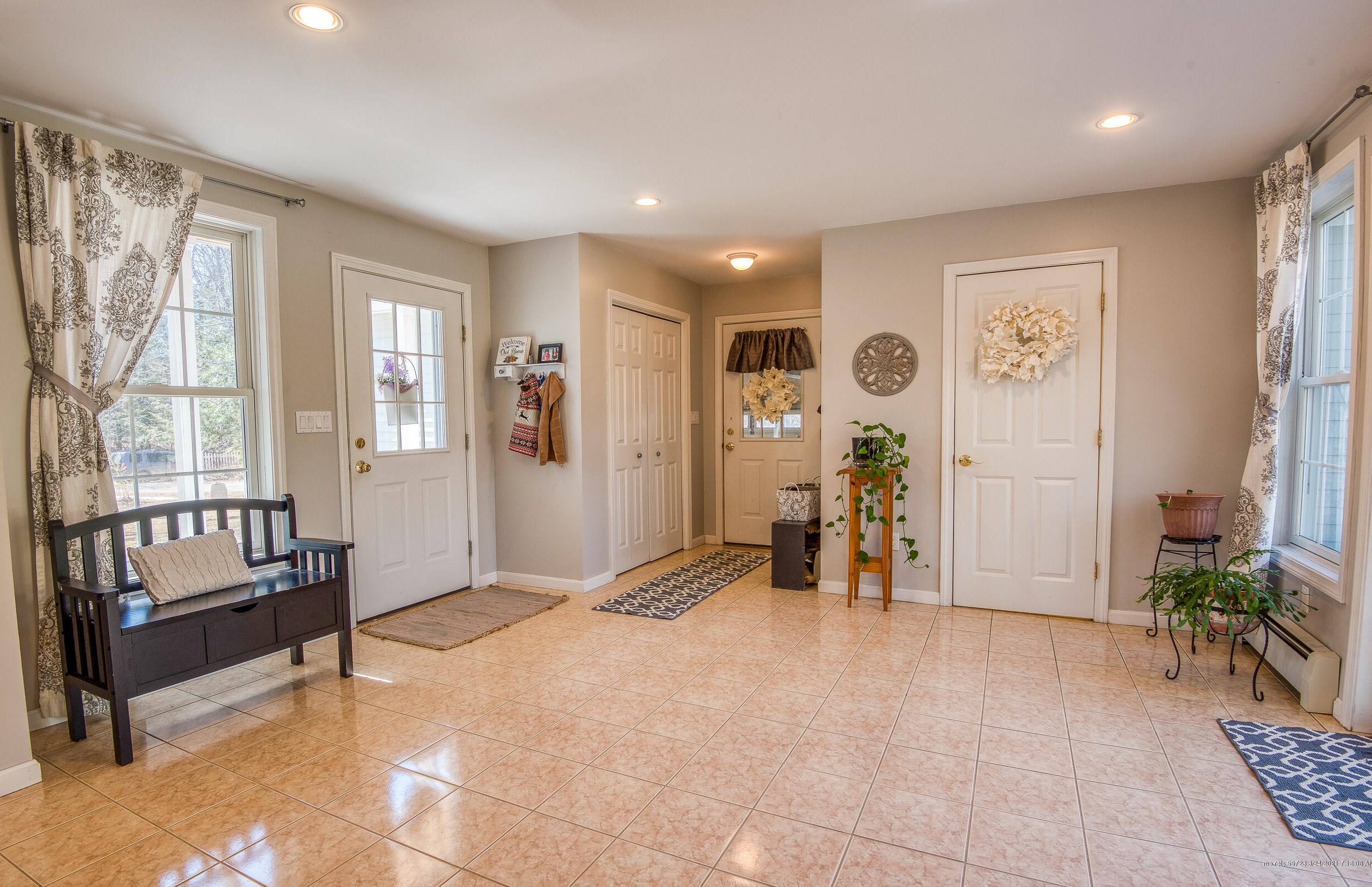 327 Allen Rd, Wells, ME 04090