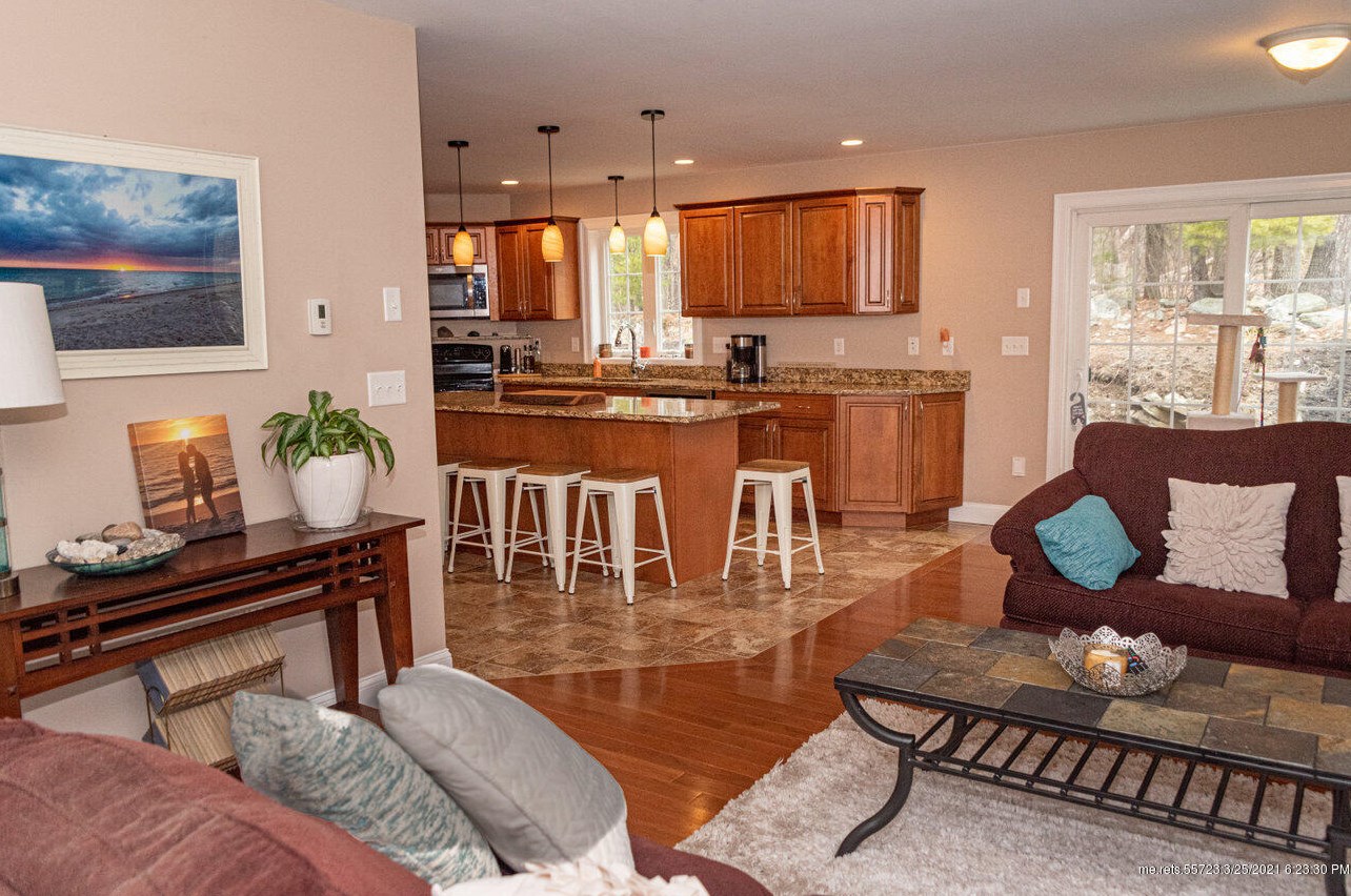 39 Liberty Way, Portland ME  04103-3954 exterior