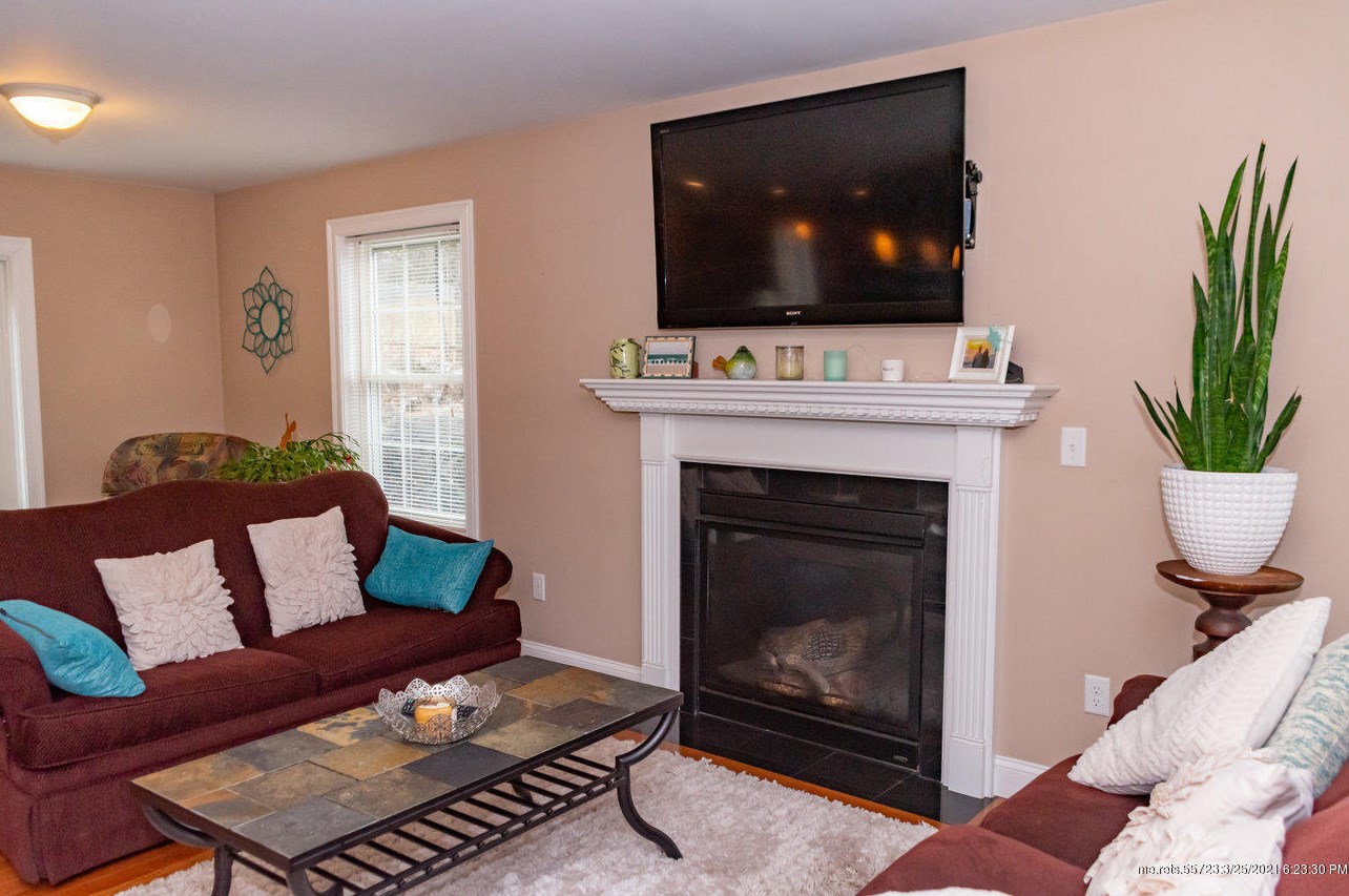 39 Liberty Way, Portland ME  04103-3954 exterior