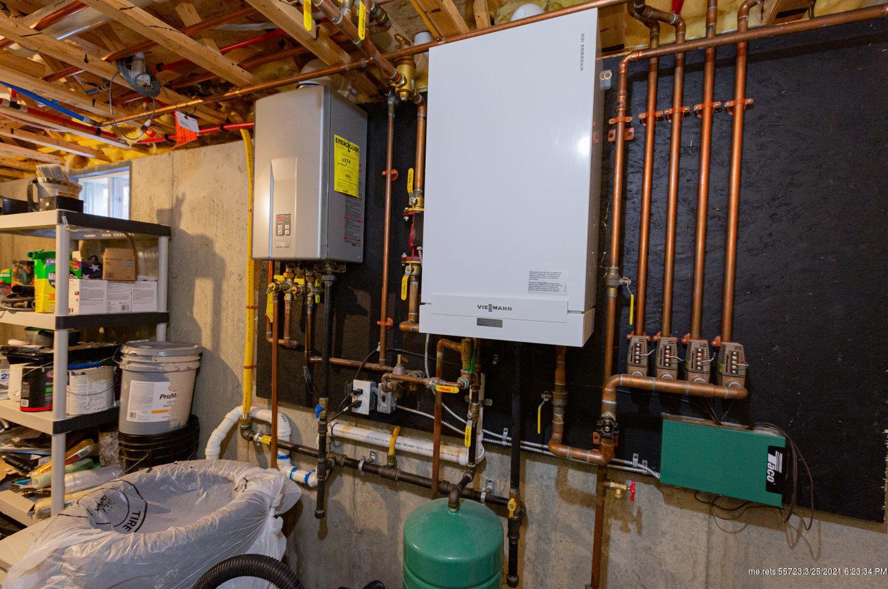 39 Liberty Way, Portland ME  04103-3954 exterior