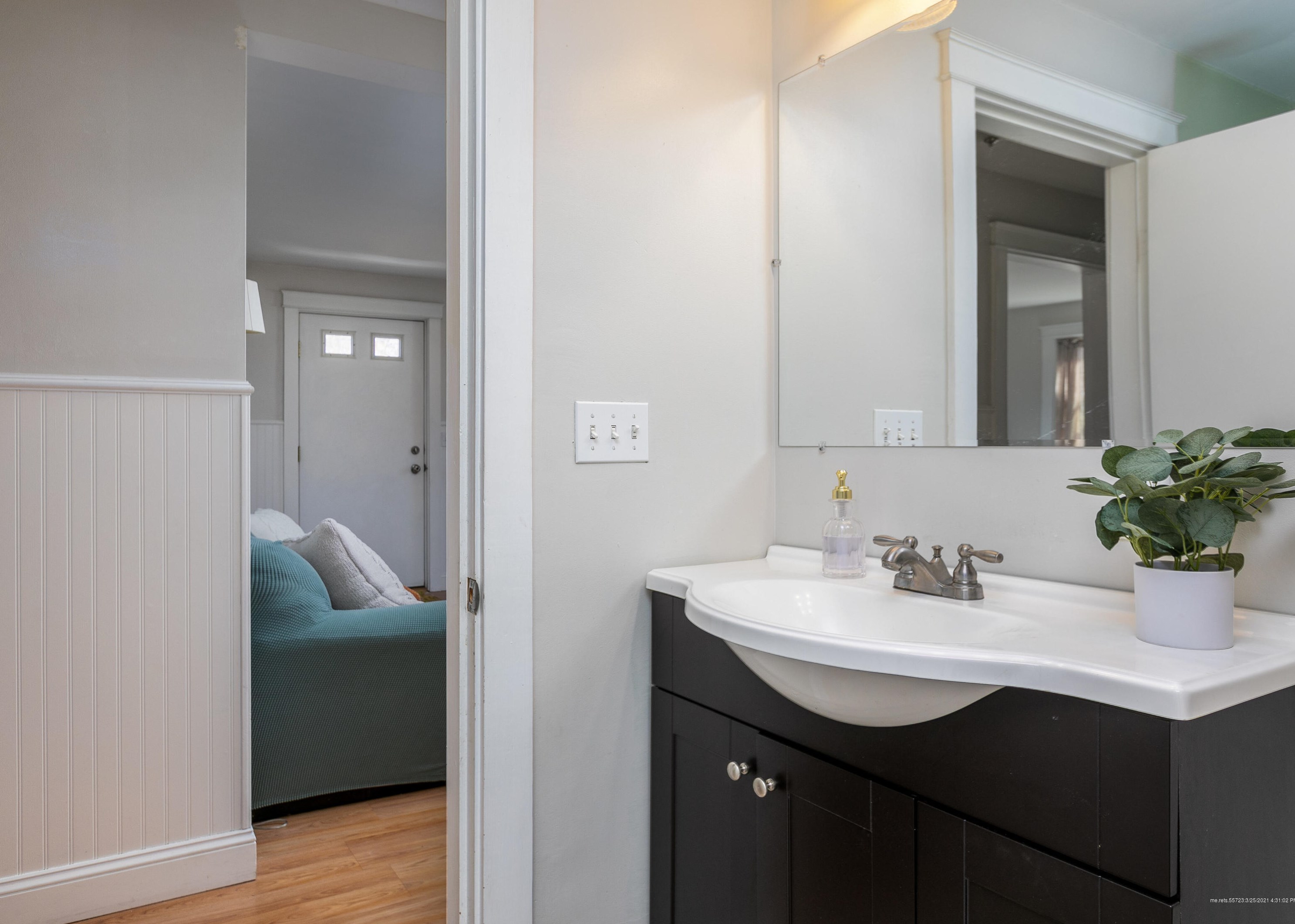 101 Maple St, Saco ME  04072-3161 exterior