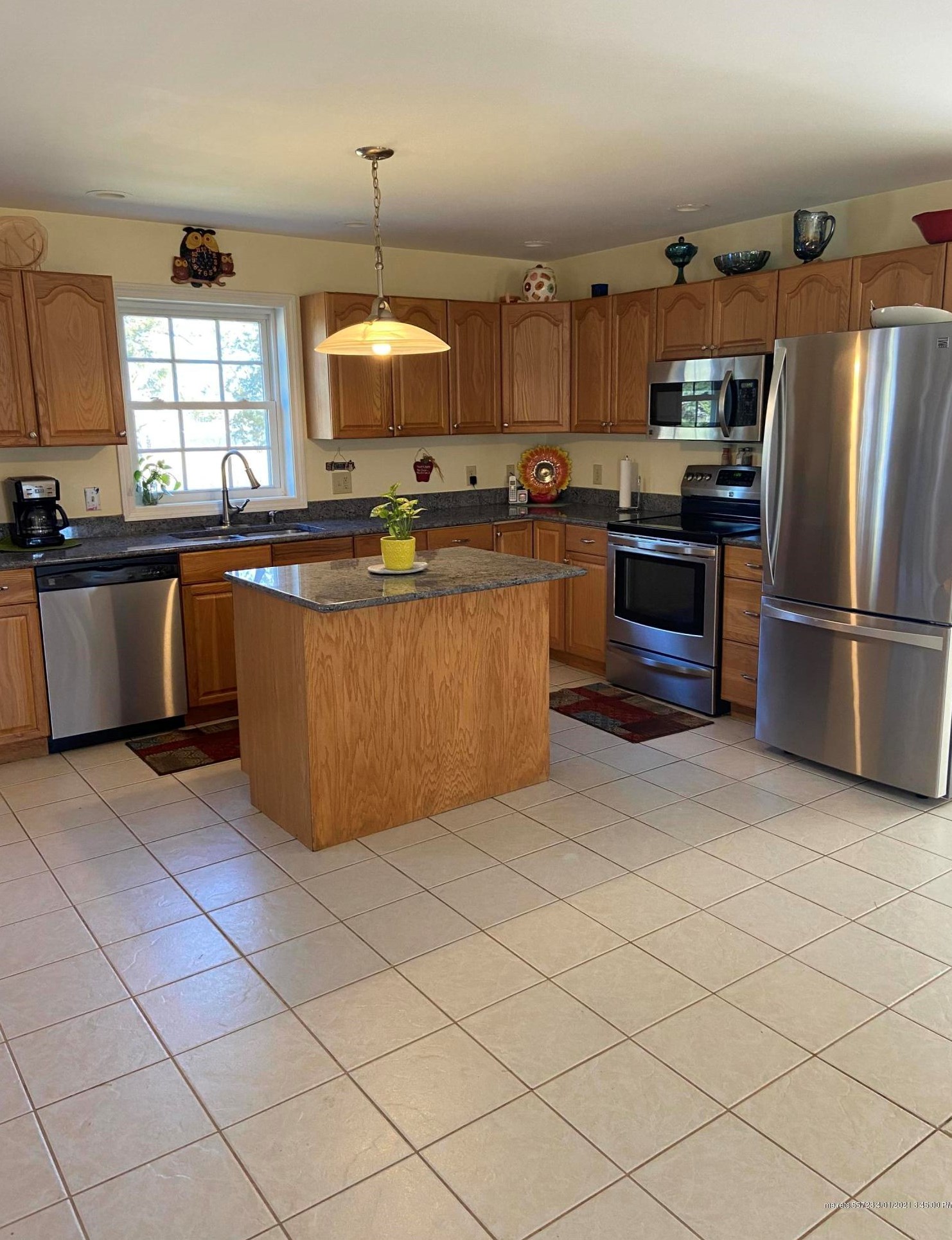 15 Liberty Ave, Newburgh ME  04444-1345 exterior