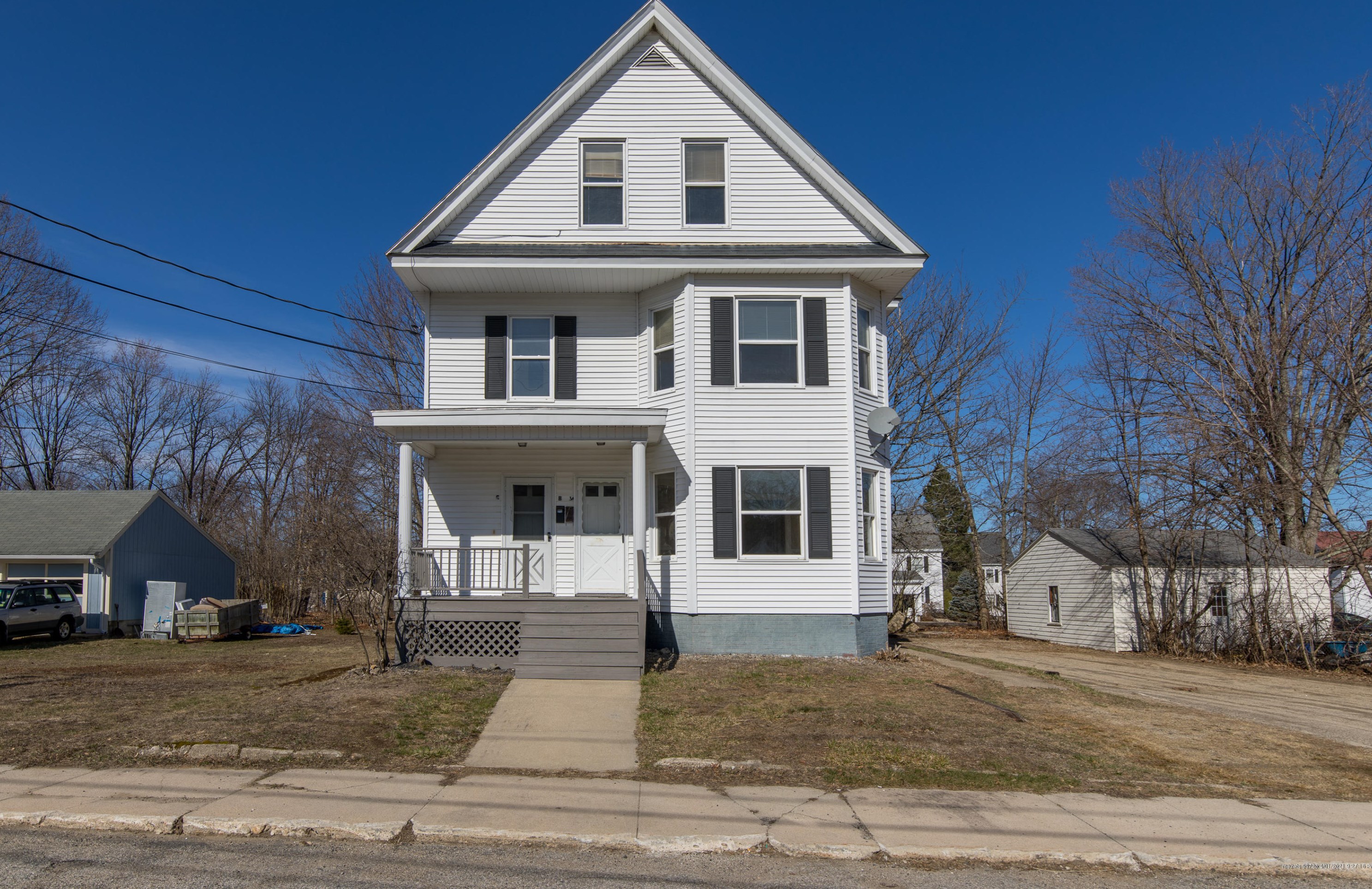 3 Grove St, Sanford, ME 04073 exterior