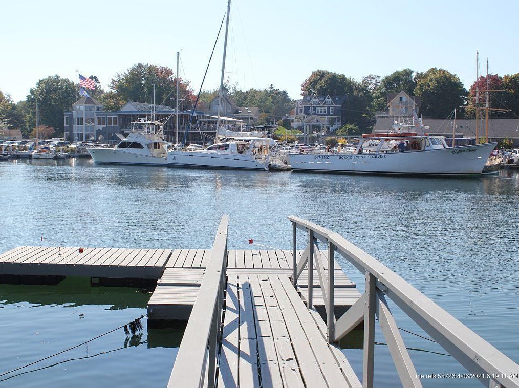 25 Ocean Ave, Kennebunkport, ME 04046-6146
