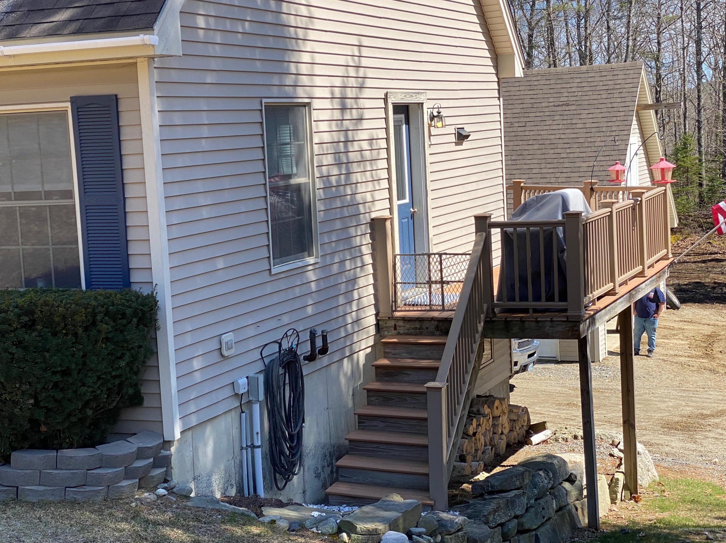 1660 Bremen Rd, Waldoboro, ME 04572